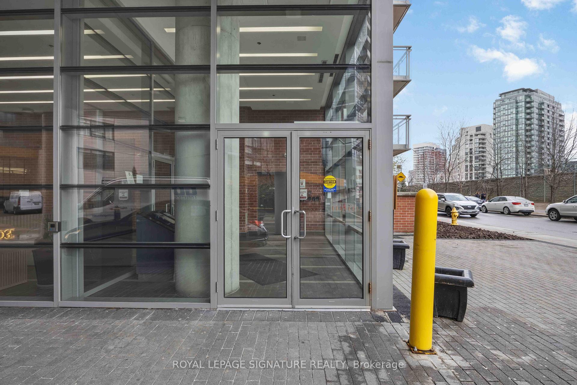 Photo 4 of Unit 1625, 38 Joe Shuster Way, Toronto, South Parkdale — HOMEH