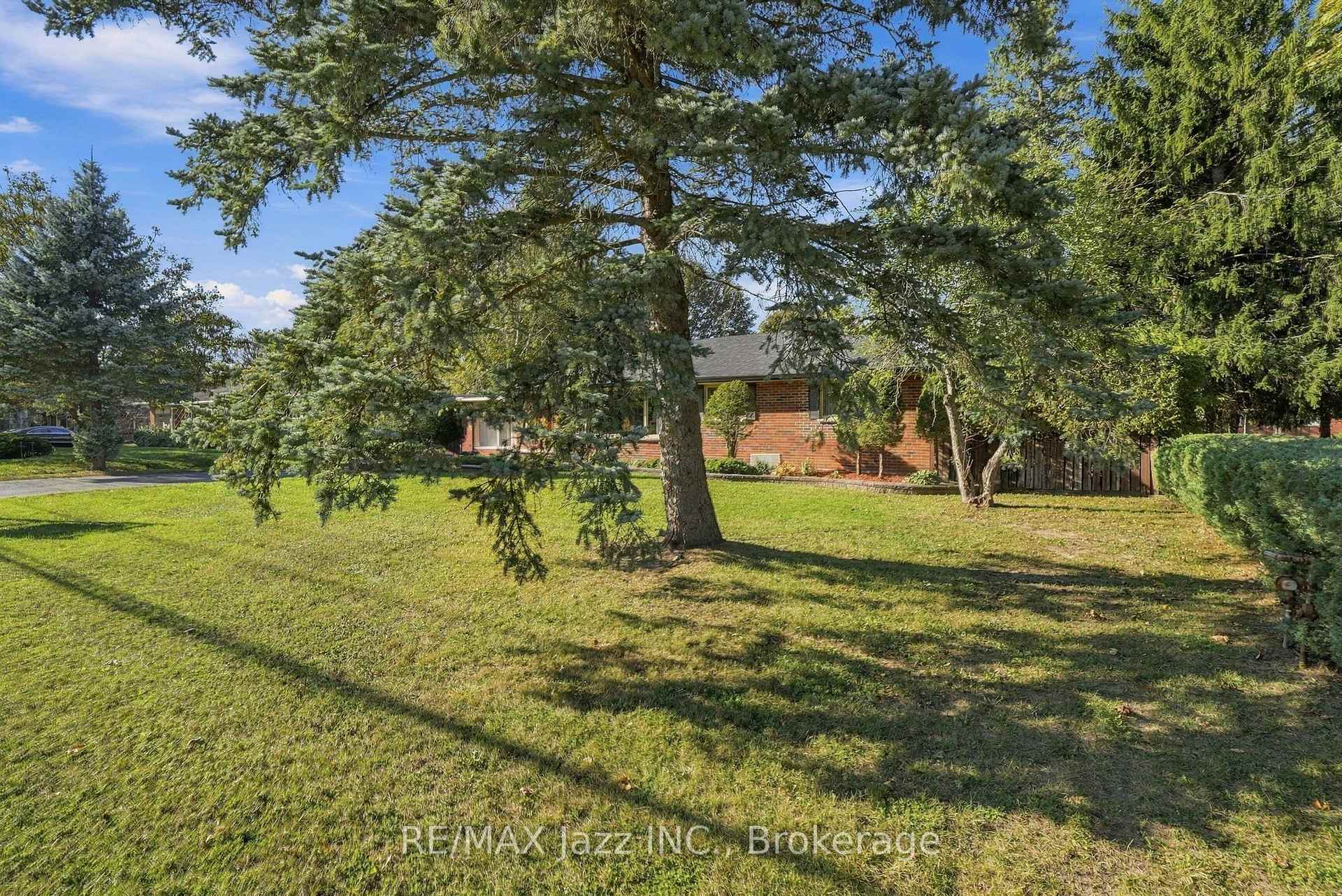 Photo 3 of 346 Conlin Road E, Oshawa, Kedron — HOMEH