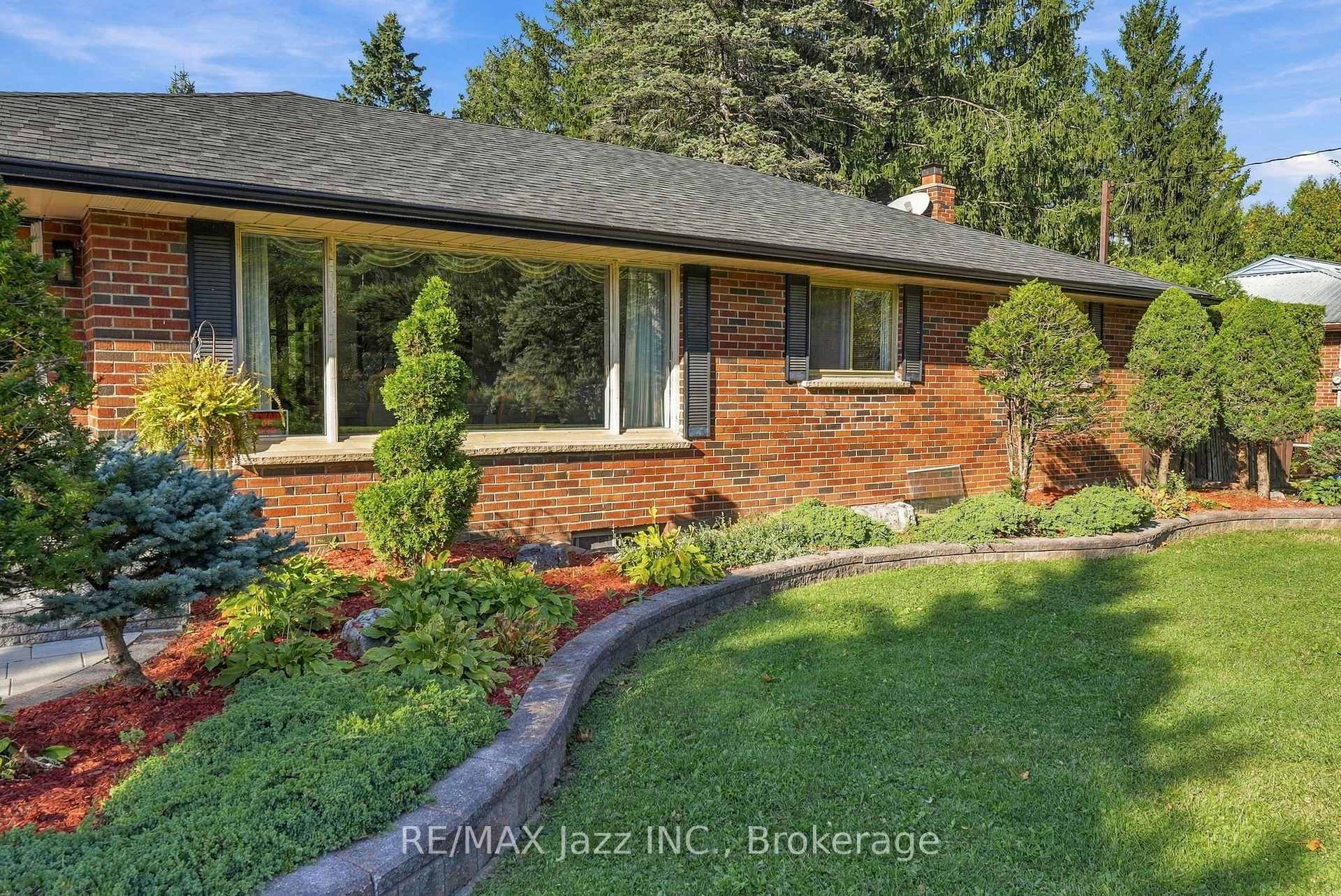 Photo 5 of 346 Conlin Road E, Oshawa, Kedron — HOMEH