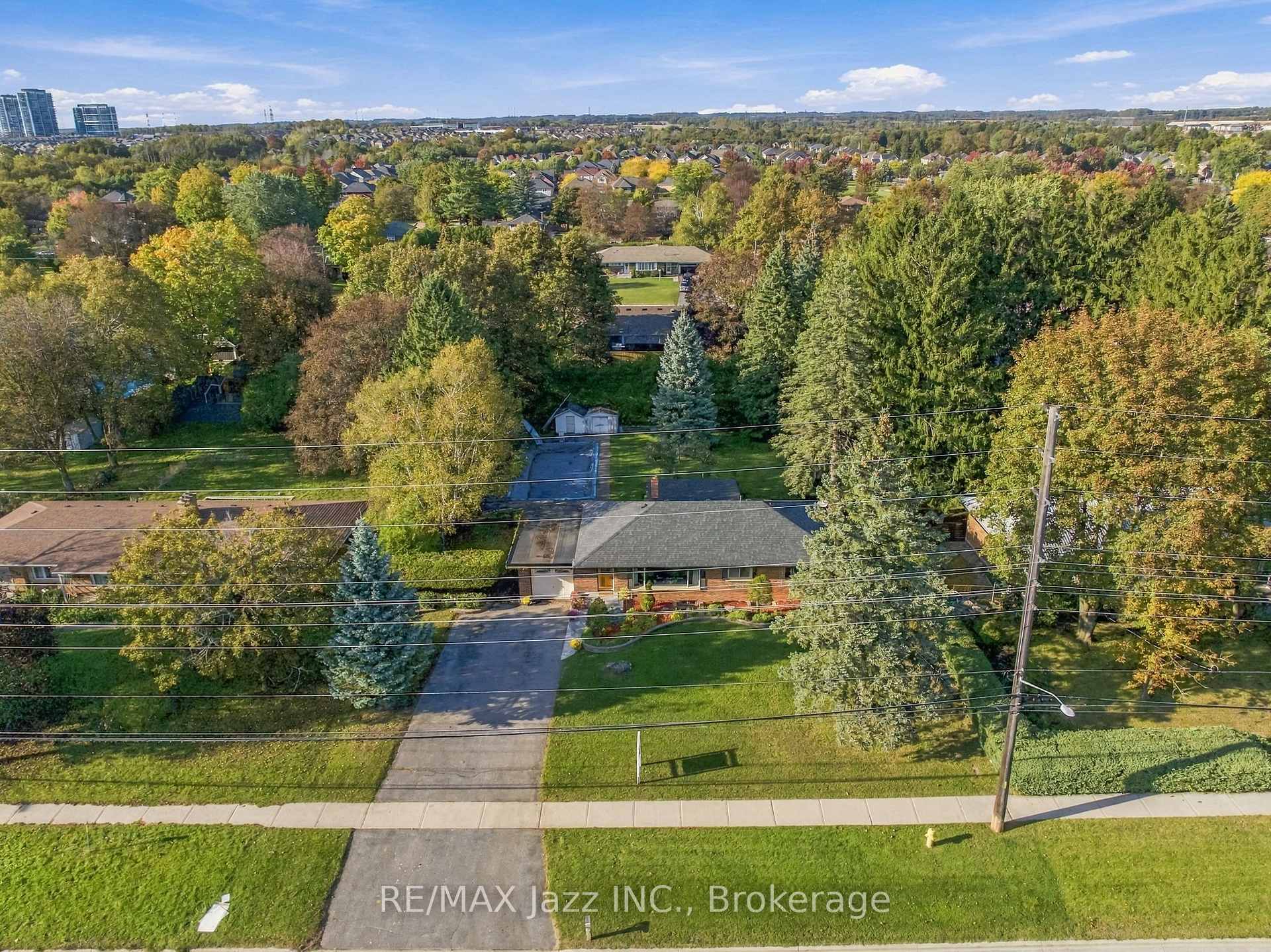 Photo 9 of 346 Conlin Road E, Oshawa, Kedron — HOMEH