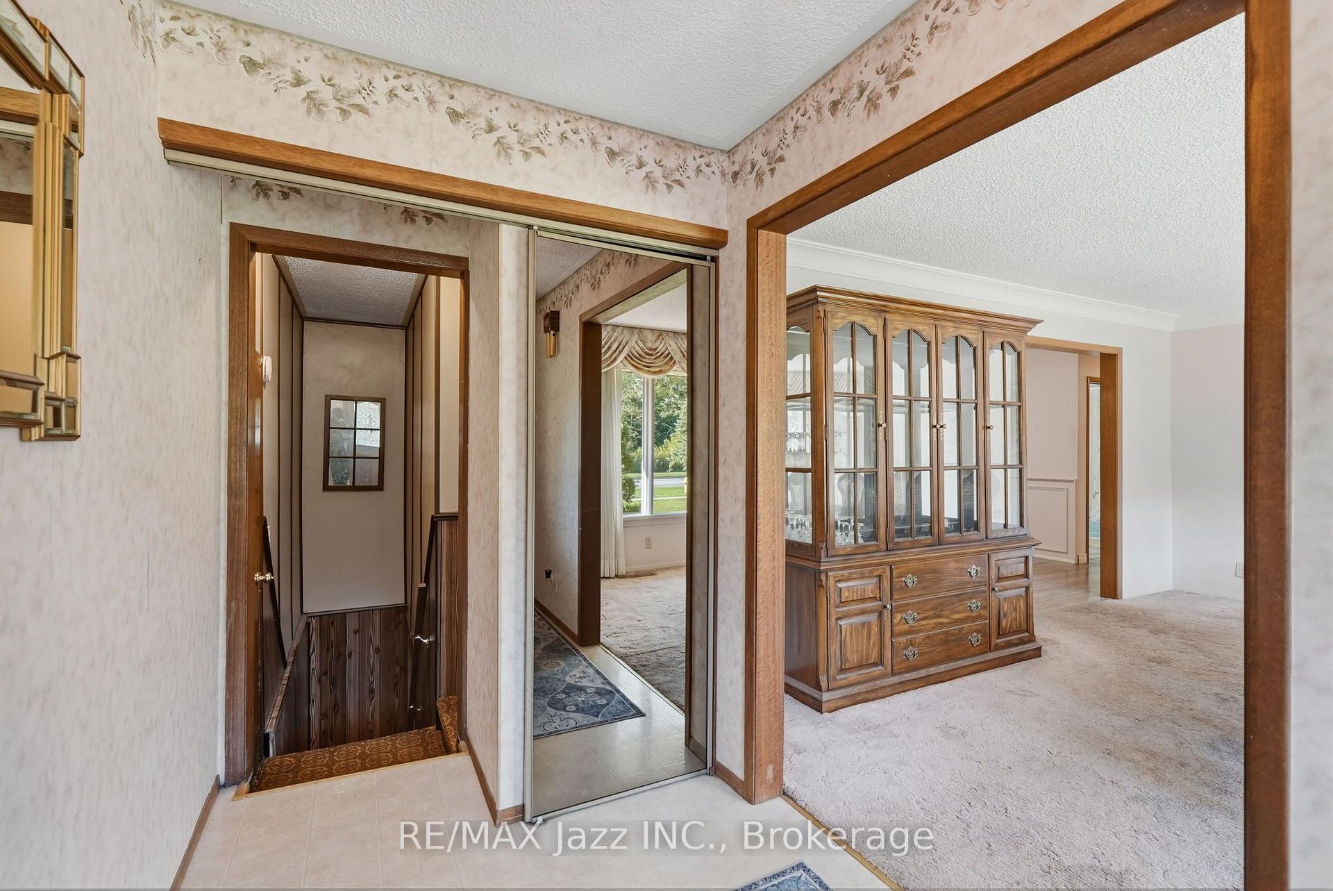 Photo 11 of 346 Conlin Road E, Oshawa, Kedron — HOMEH