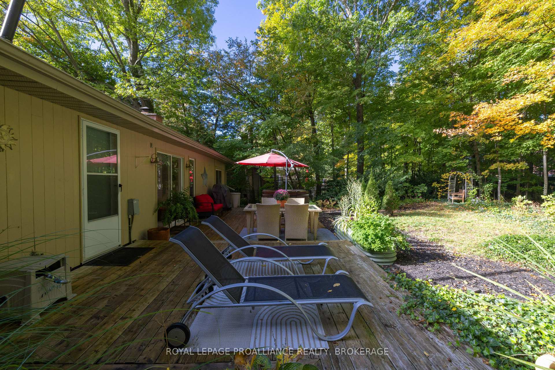 Photo 40 of 27 Riverside Drive, Kingston, Kingston East (Incl CFB Kingston) — HOMEH