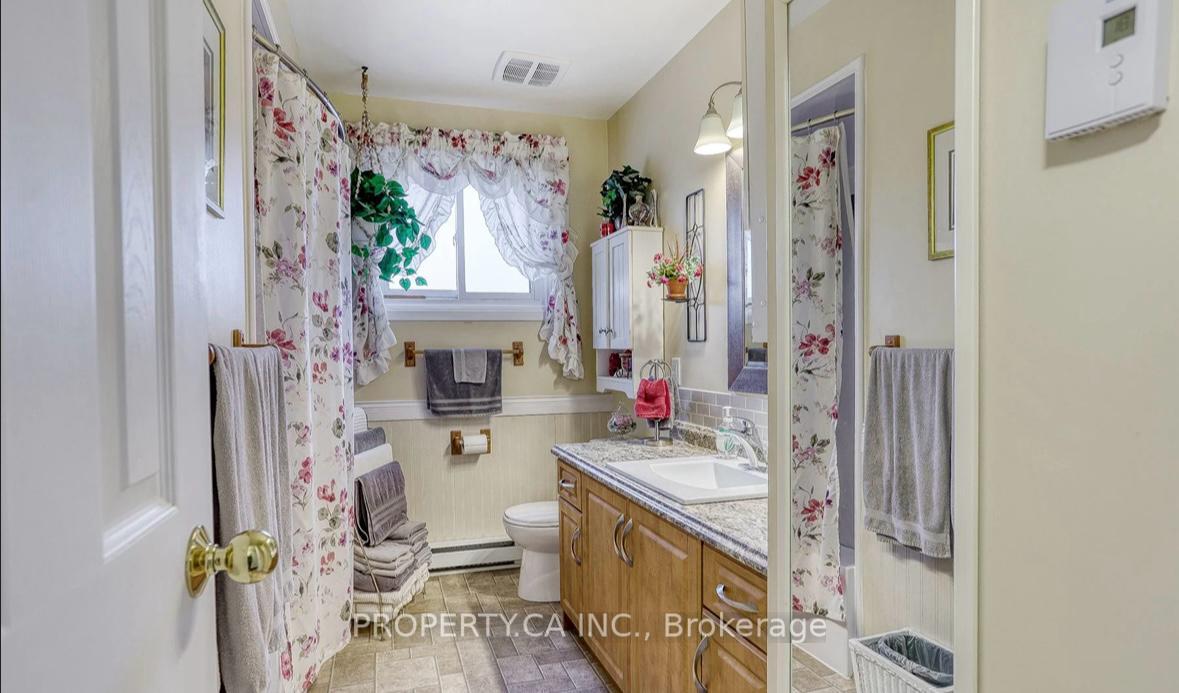 Photo 19 of Unit Upper, 204 Mason Drive, Whitby, Downtown Whitby — HOMEH