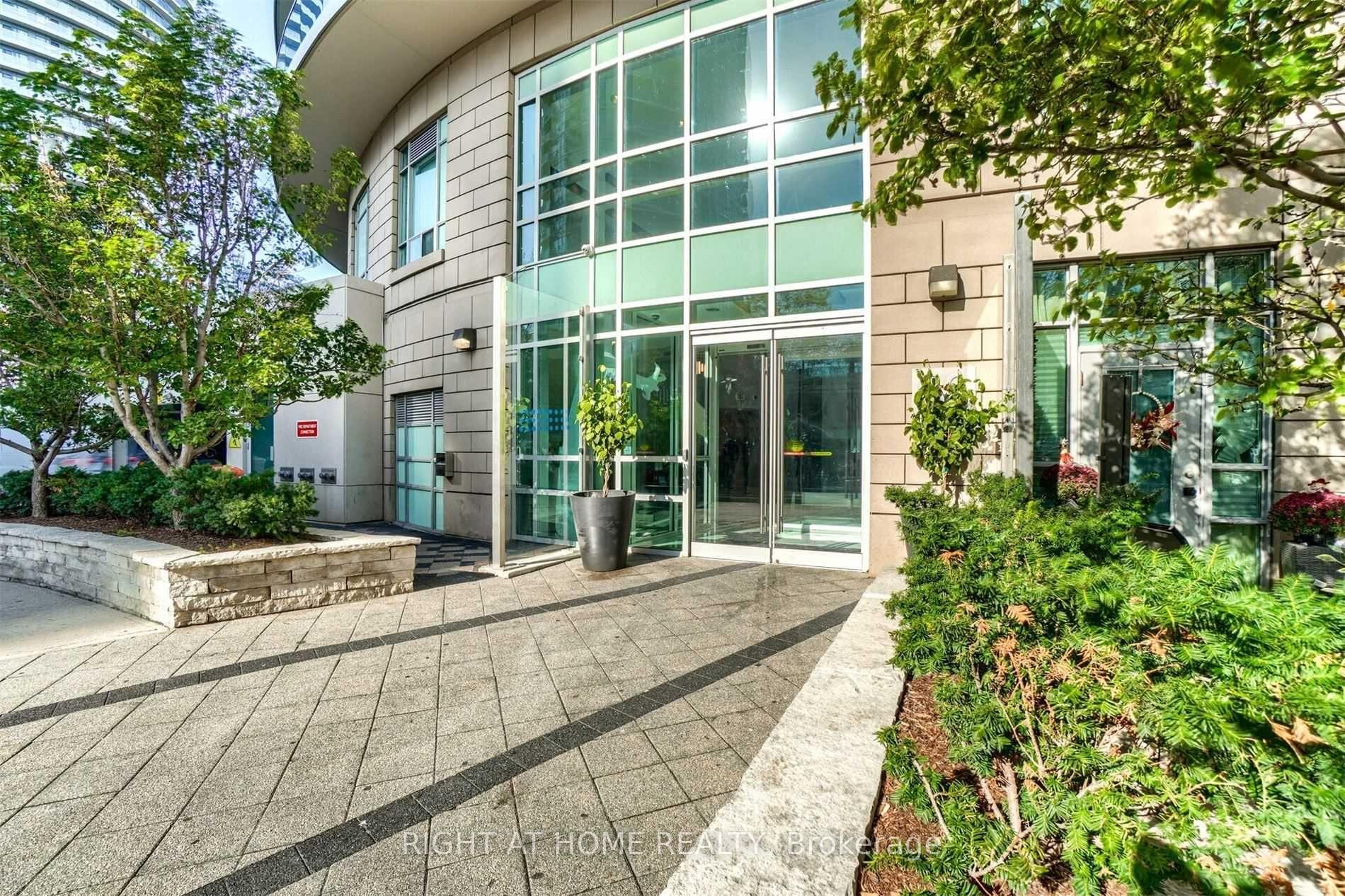 Photo 3 of Unit 1508, 80 Absolute Avenue, Mississauga, City Centre — HOMEH