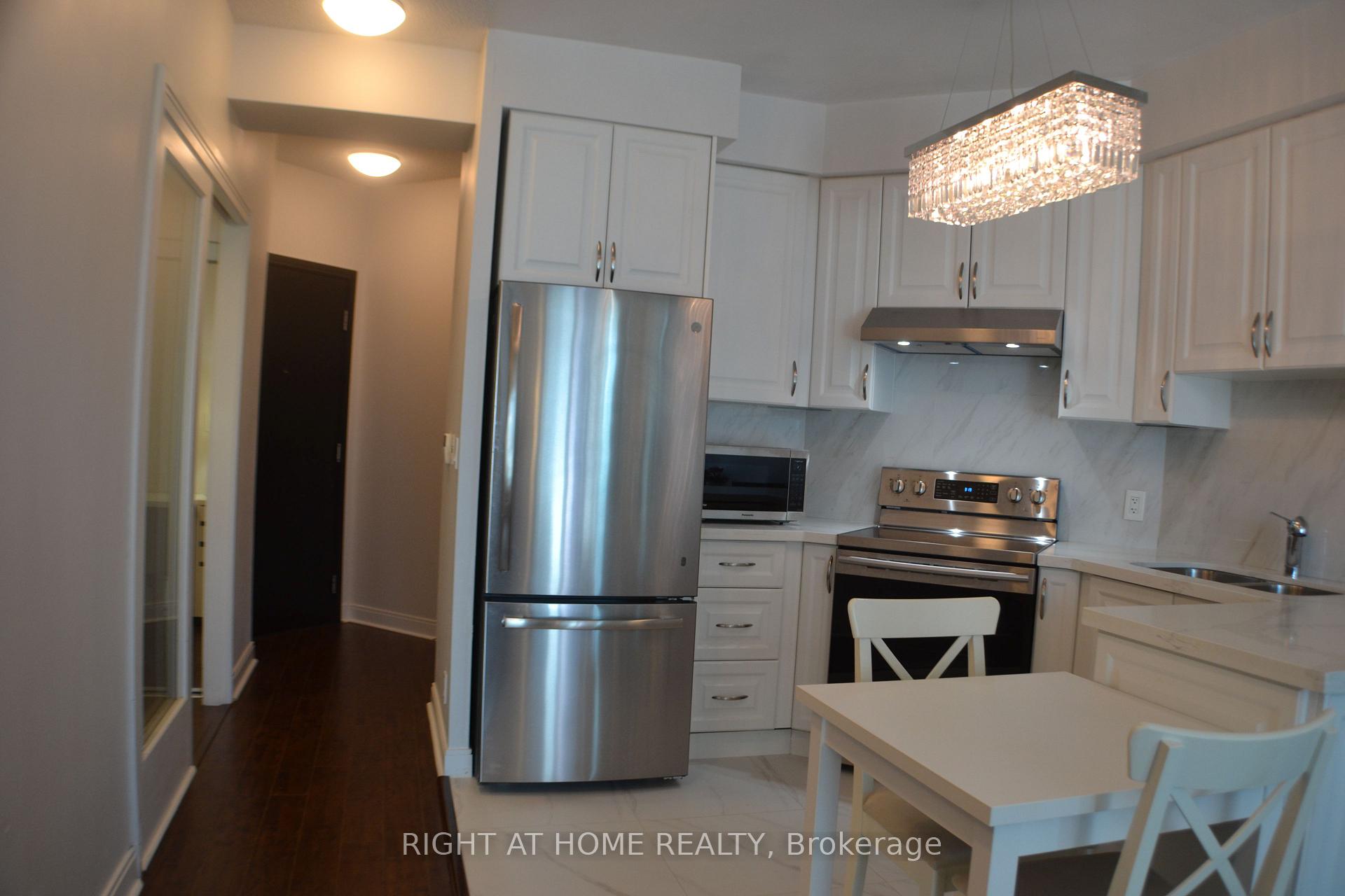 Photo 8 of Unit 1508, 80 Absolute Avenue, Mississauga, City Centre — HOMEH