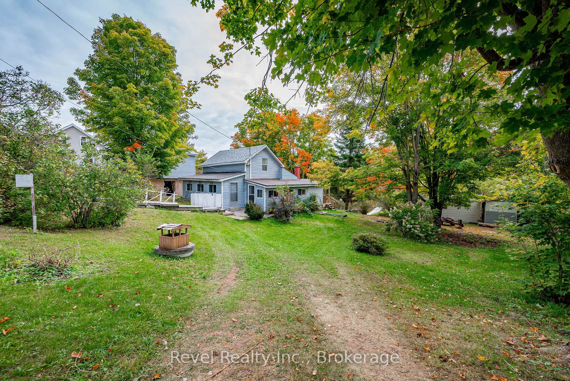 Photo of 14 Richmond Street E