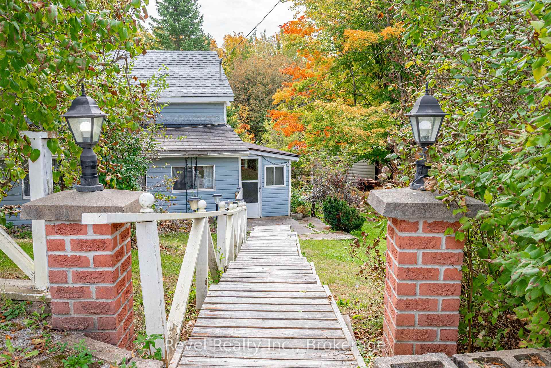 Photo 11 of 14 Richmond Street E, Kawartha Lakes, Bexley — HOMEH