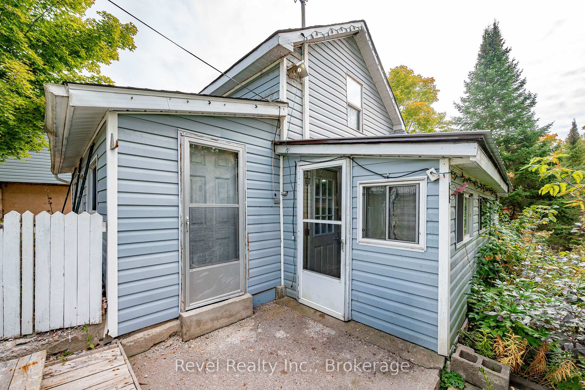 Photo 13 of 14 Richmond Street E, Kawartha Lakes, Bexley — HOMEH