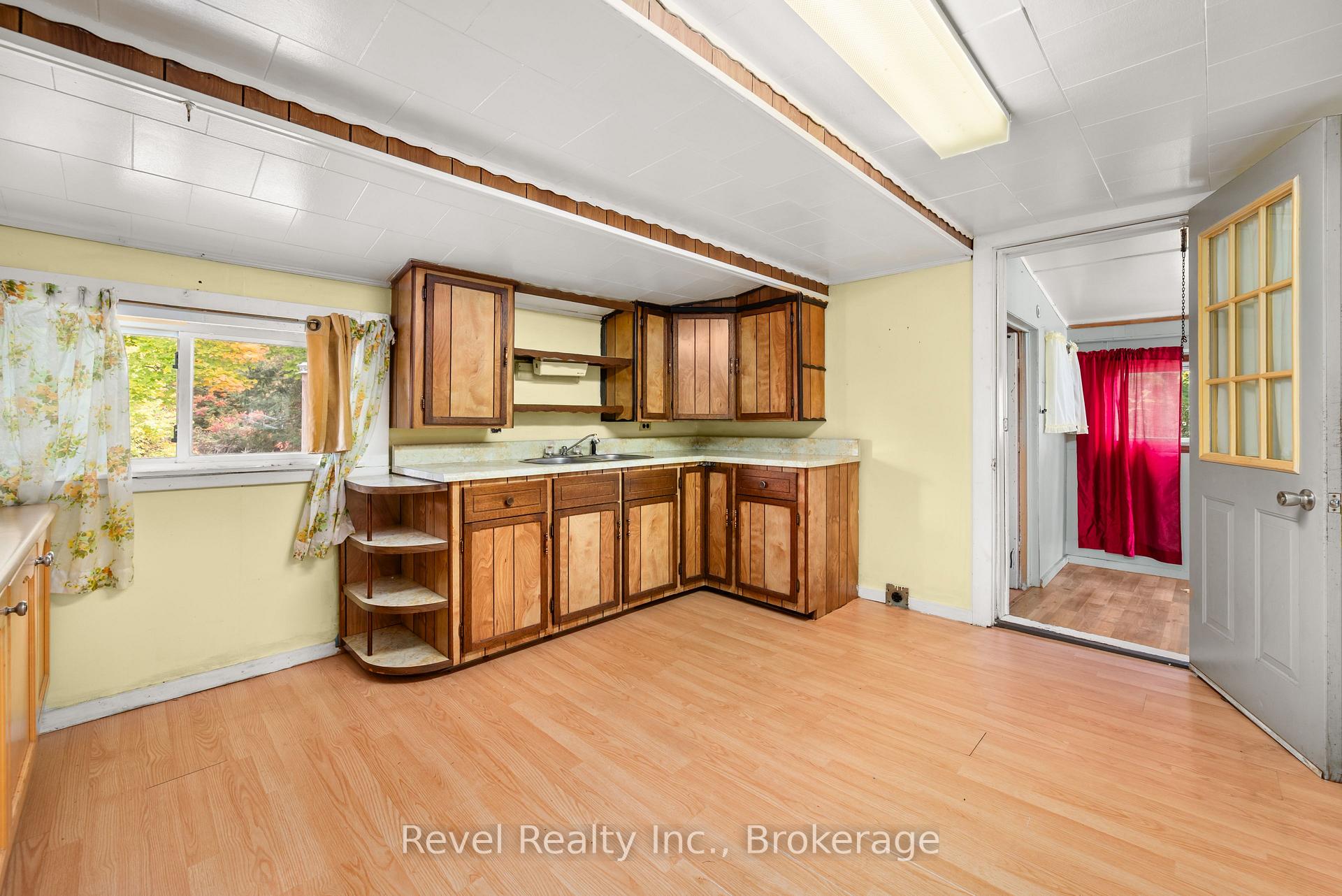 Photo 18 of 14 Richmond Street E, Kawartha Lakes, Bexley — HOMEH