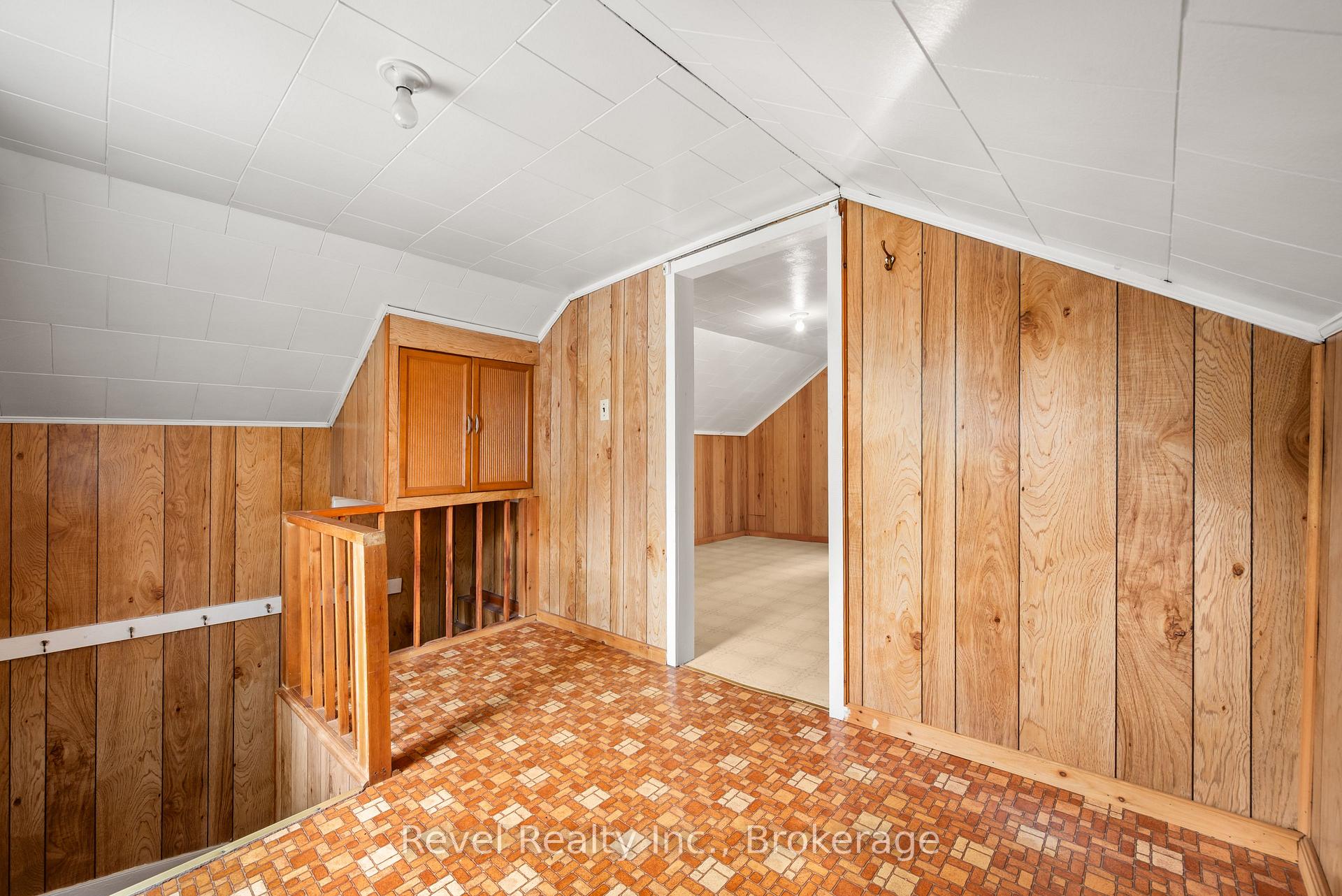 Photo 31 of 14 Richmond Street E, Kawartha Lakes, Bexley — HOMEH