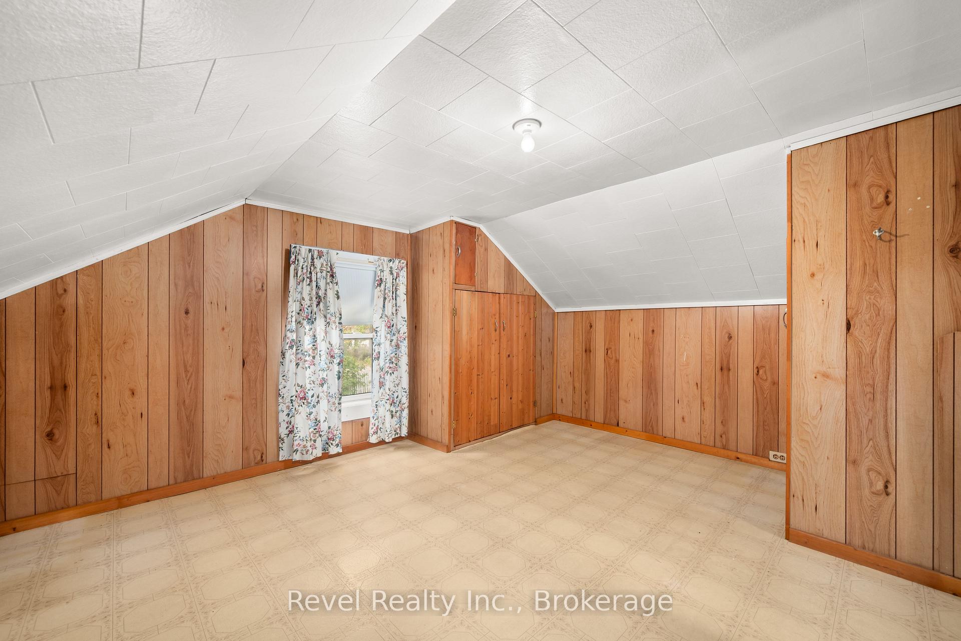 Photo 32 of 14 Richmond Street E, Kawartha Lakes, Bexley — HOMEH