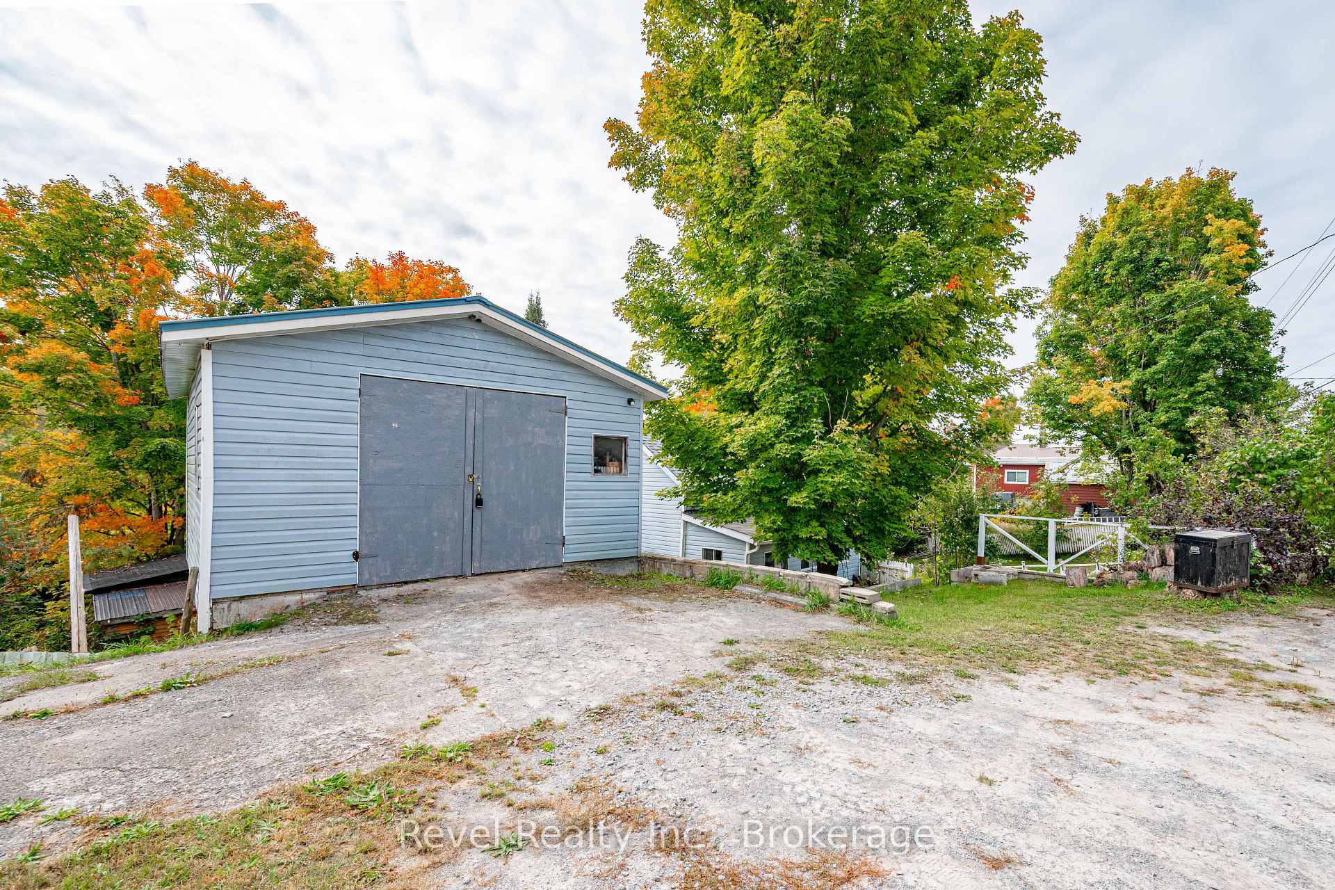 Photo 38 of 14 Richmond Street E, Kawartha Lakes, Bexley — HOMEH