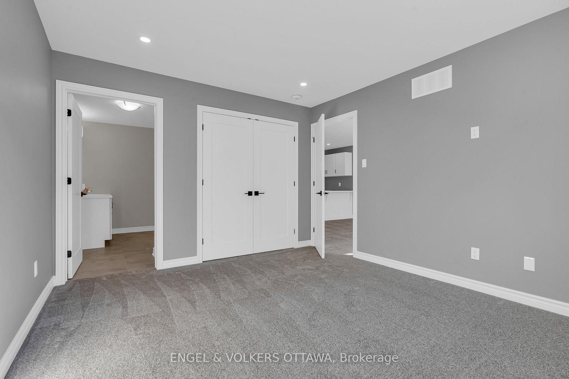 Photo 13 of 102 Seabert Drive, Arnprior, Arnprior — HOMEH