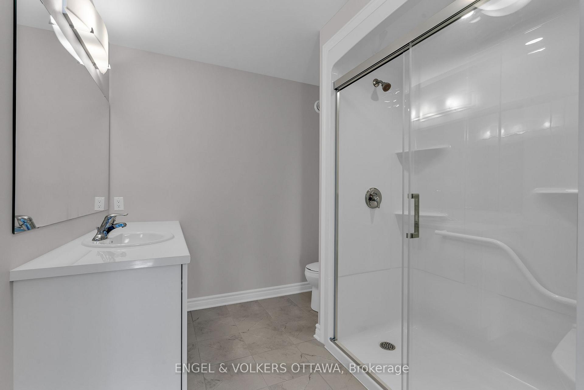 Photo 14 of 102 Seabert Drive, Arnprior, Arnprior — HOMEH