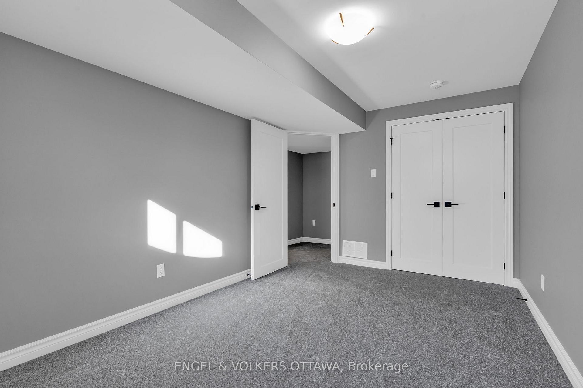 Photo 24 of 102 Seabert Drive, Arnprior, Arnprior — HOMEH