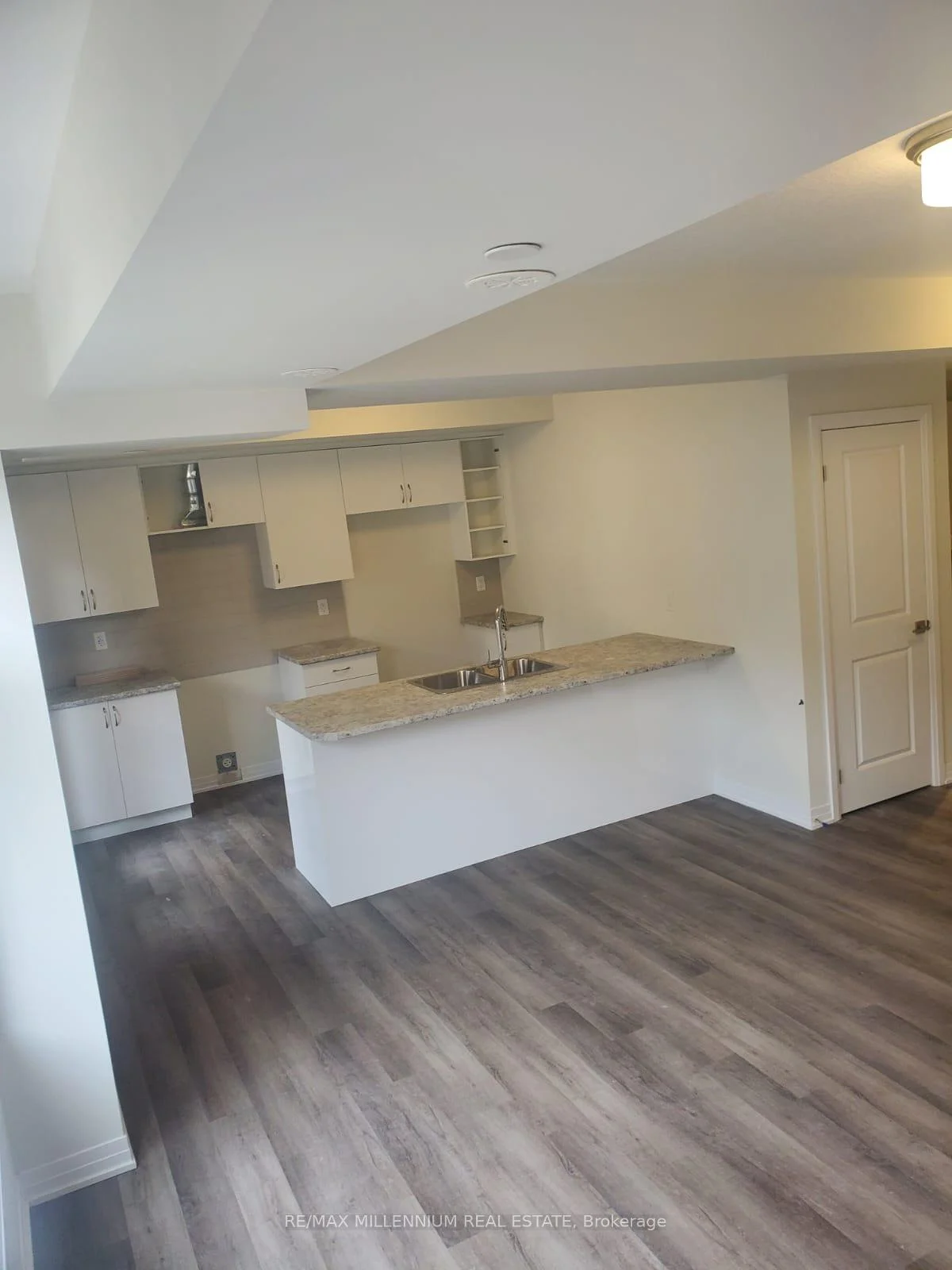 Photo 11 of Unit 21, 45 Fieldridge Crescent, Brampton, Sandringham-Wellington North — HOMEH