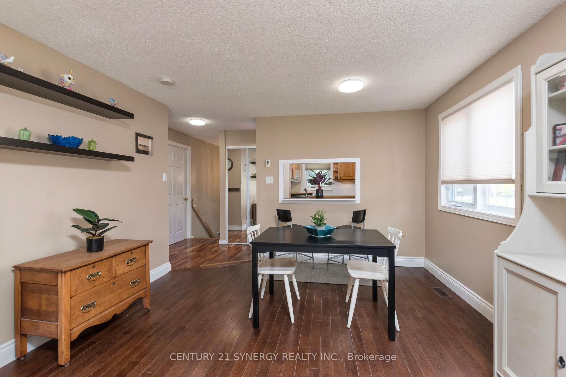 Photo 12 of 68 Sheldrake Drive, Ottawa, Kanata - Glencairn/Hazeldean — HOMEH