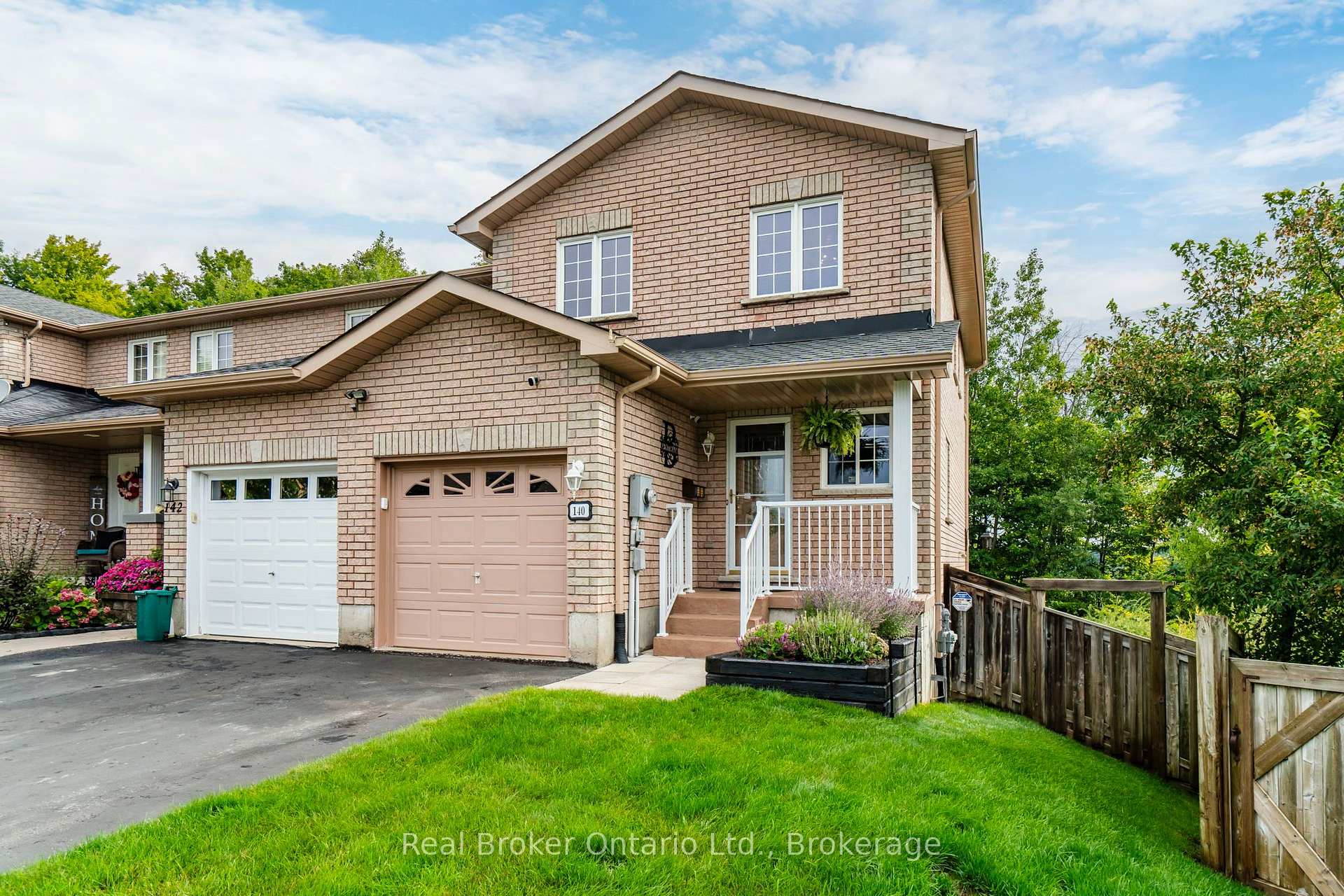 Photo of 140 Southwinds Crescent