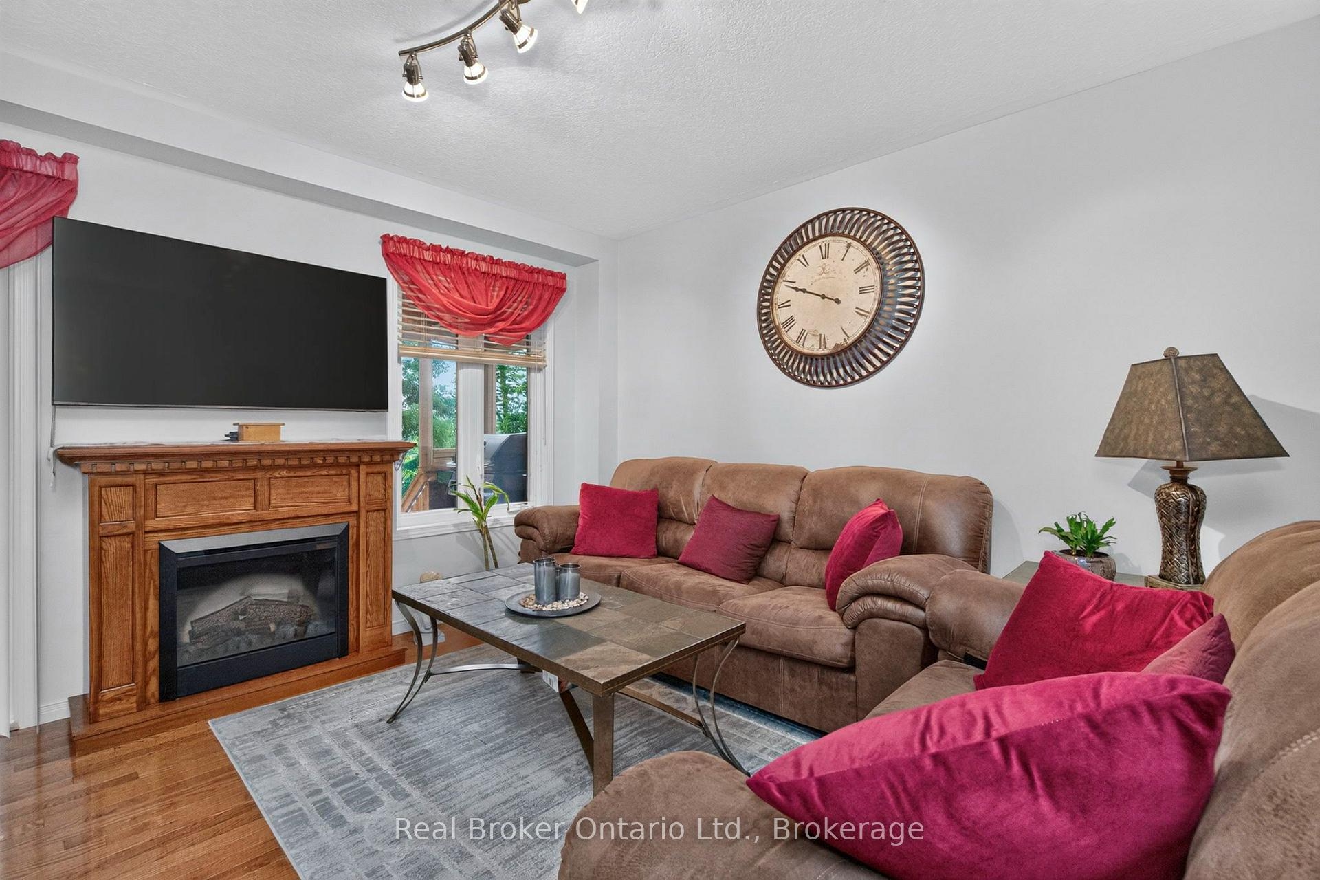 Photo 6 of 140 Southwinds Crescent, Midland — HOMEH