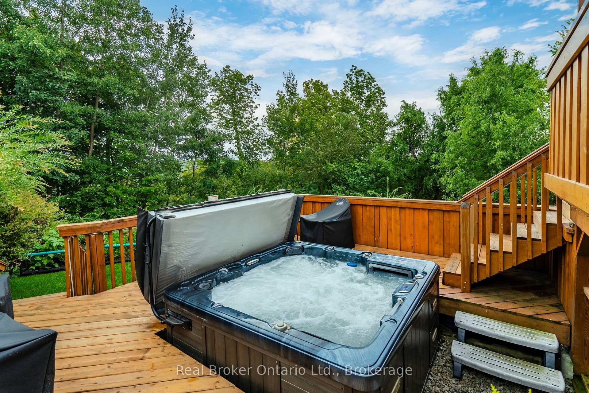 Photo 27 of 140 Southwinds Crescent, Midland — HOMEH