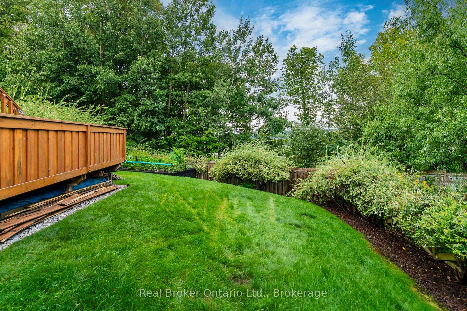 Photo 31 of 140 Southwinds Crescent, Midland — HOMEH