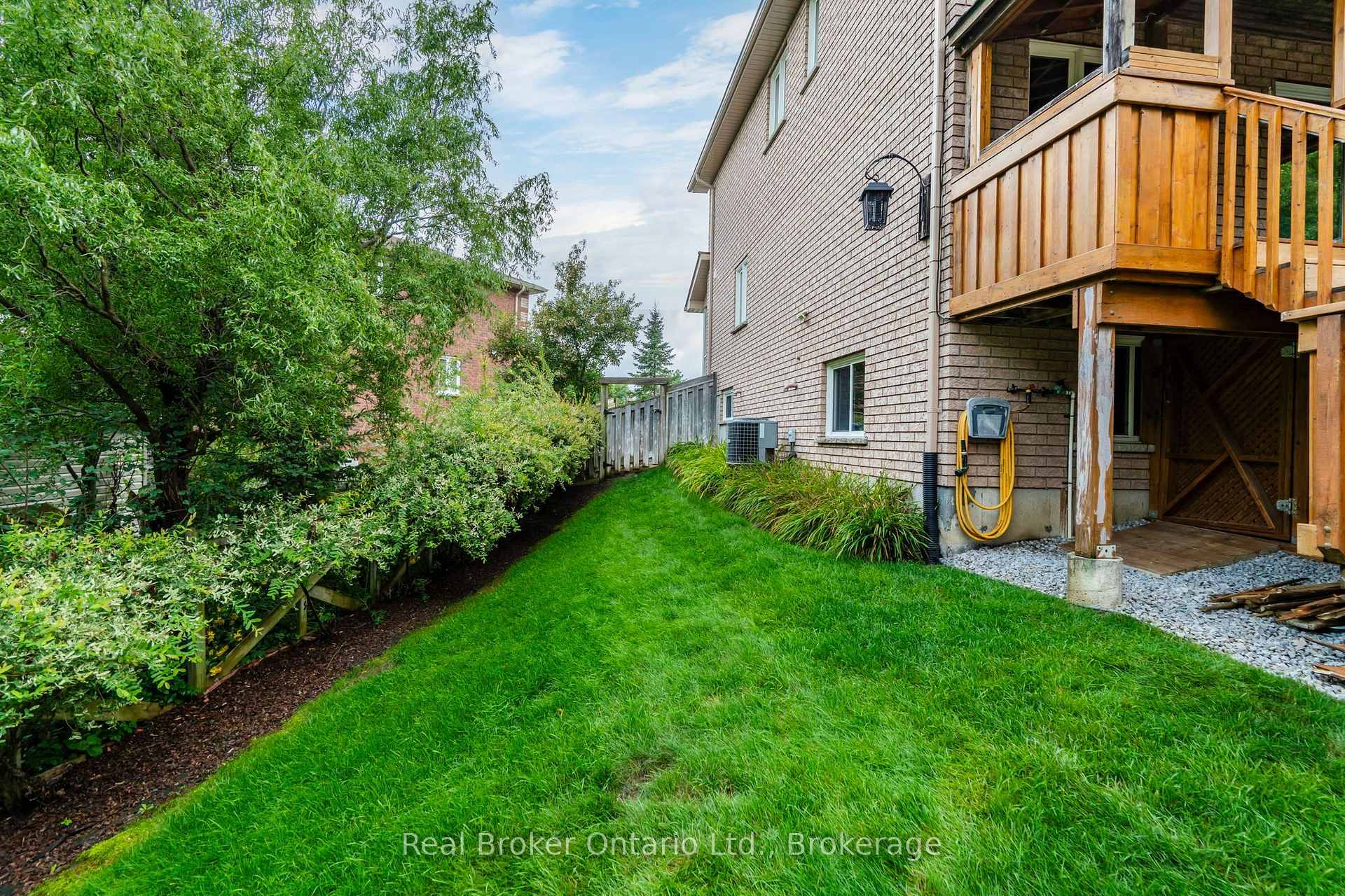 Photo 33 of 140 Southwinds Crescent, Midland — HOMEH