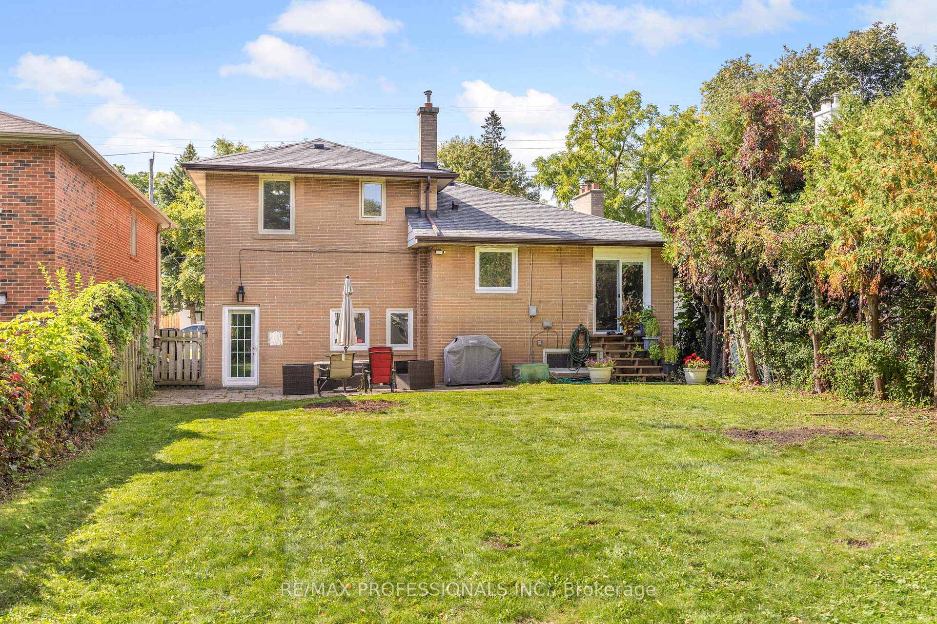 Photo 16 of 109 Botfield Avenue, Etobicoke, Islington-City Centre West — HOMEH