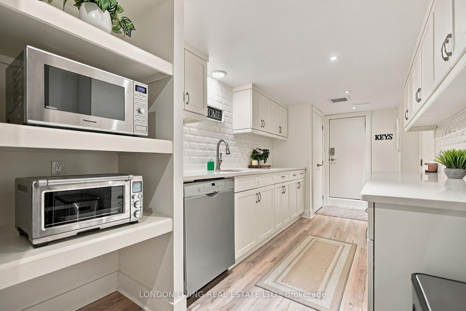Photo 16 of 757 Nadine Avenue, London, South R — HOMEH