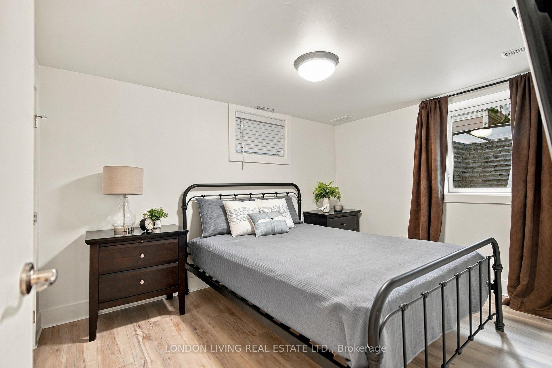 Photo 19 of 757 Nadine Avenue, London, South R — HOMEH