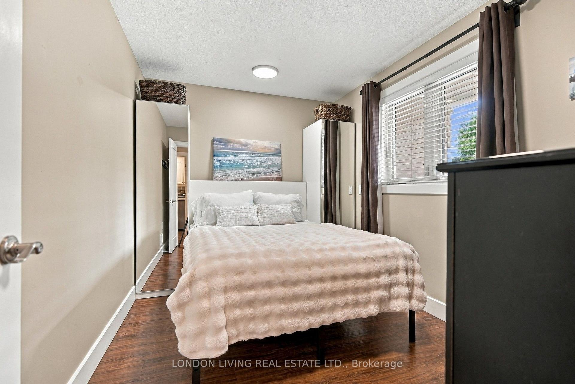 Photo 37 of 757 Nadine Avenue, London, South R — HOMEH