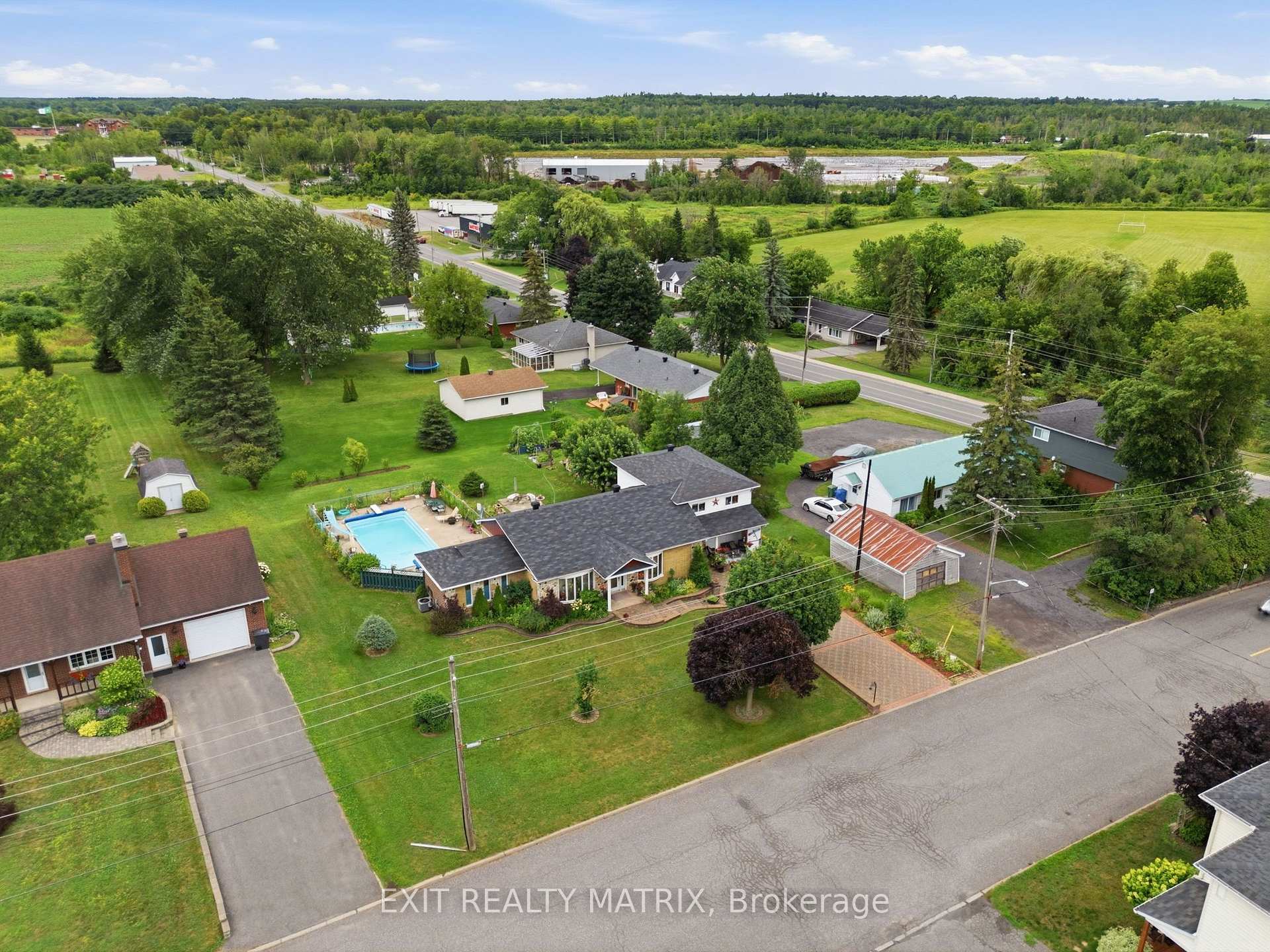 Photo 33 of 1055 Victoria Street, Champlain, L'Orignal — HOMEH