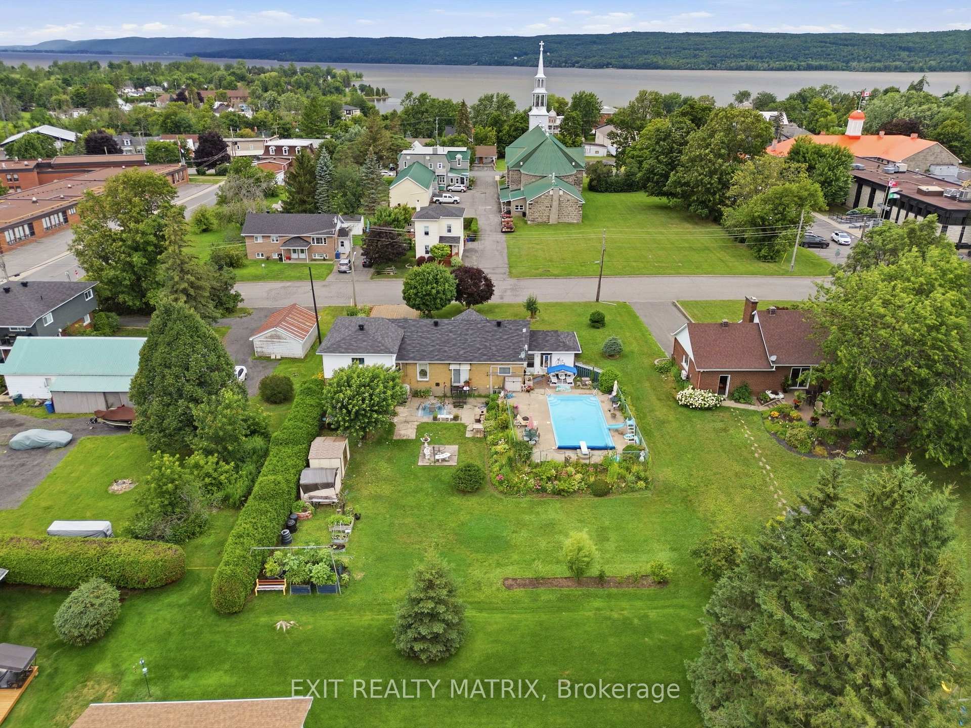 Photo 35 of 1055 Victoria Street, Champlain, L'Orignal — HOMEH