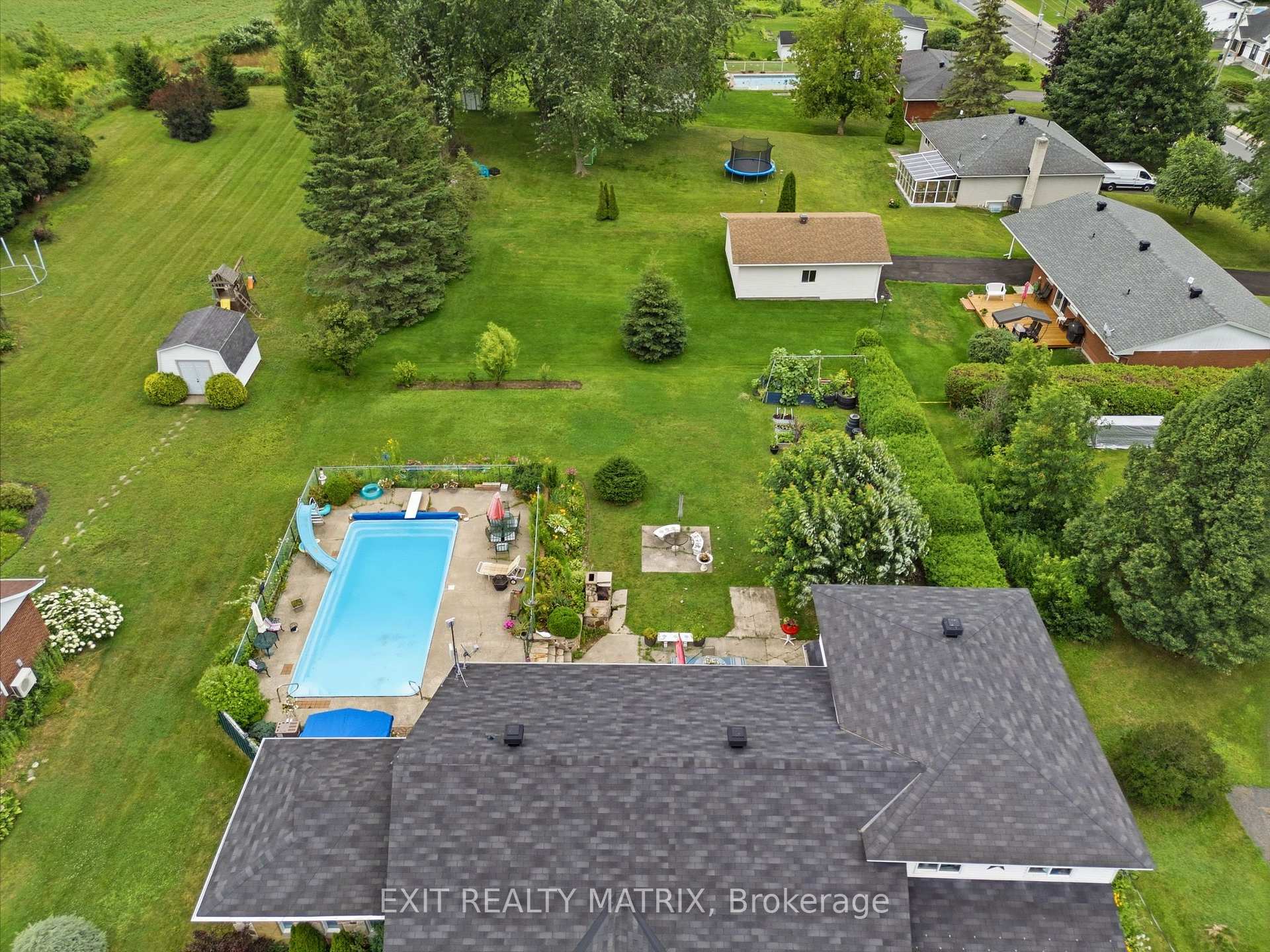 Photo 37 of 1055 Victoria Street, Champlain, L'Orignal — HOMEH