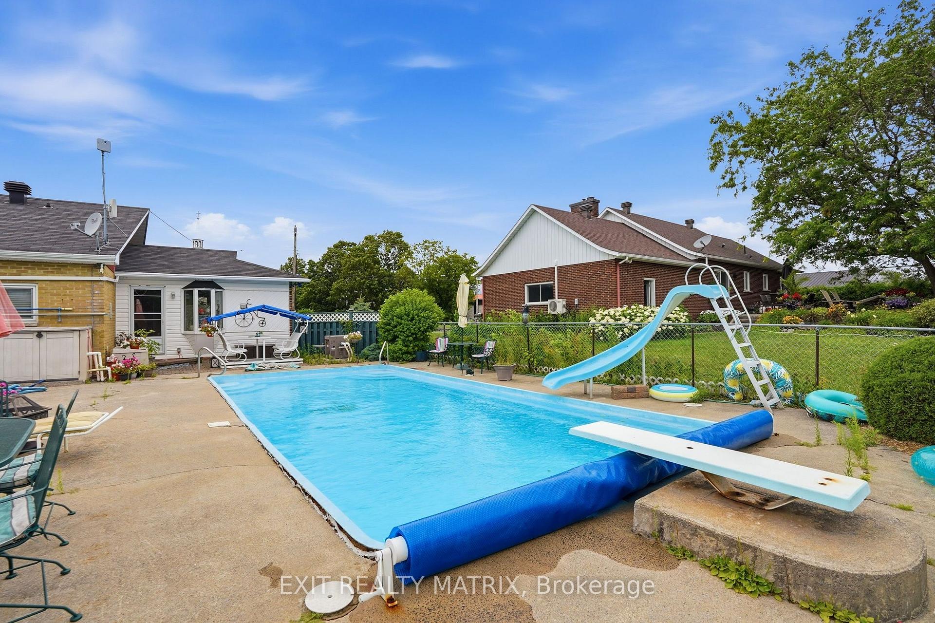 Photo 39 of 1055 Victoria Street, Champlain, L'Orignal — HOMEH