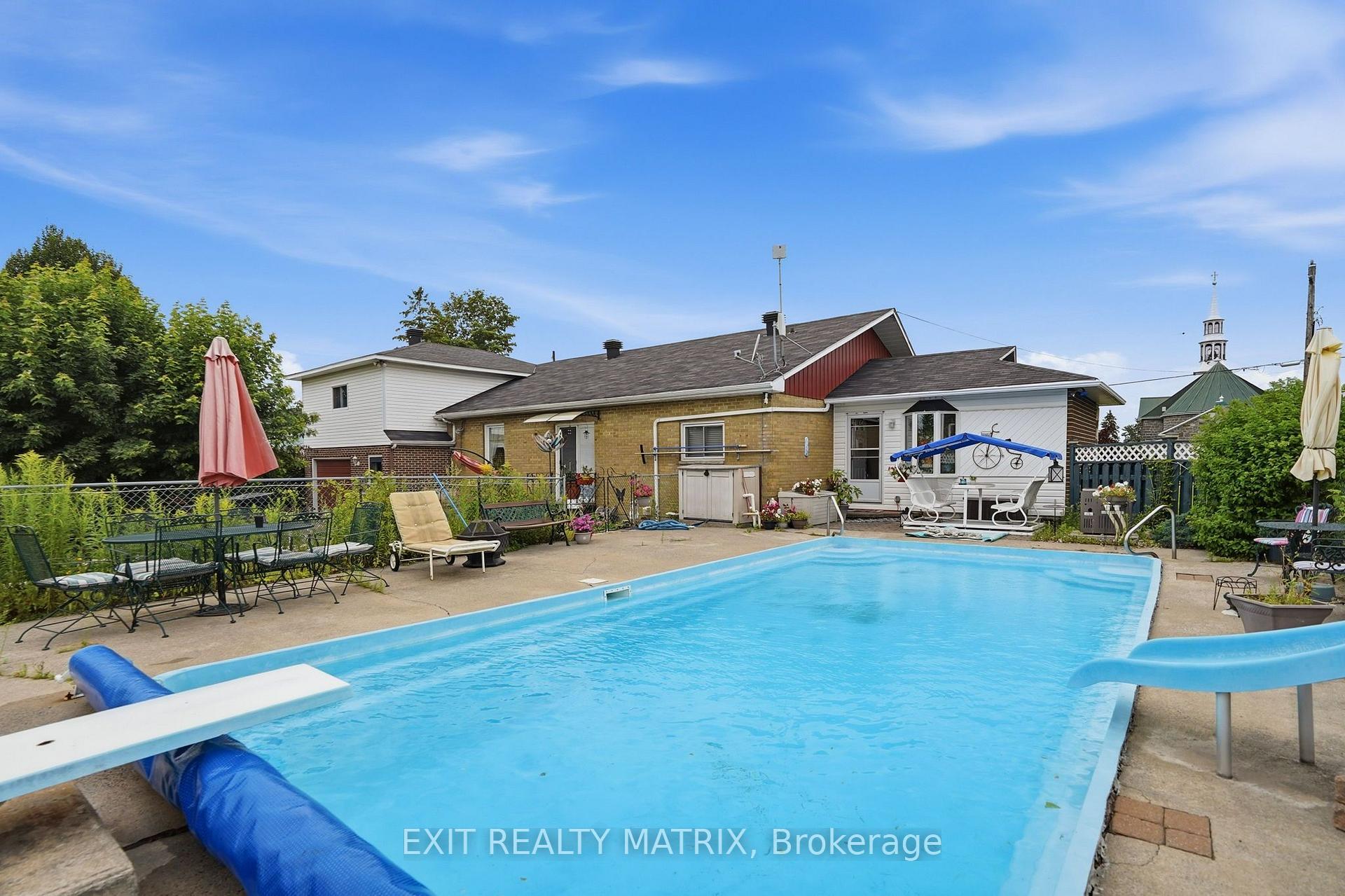 Photo 40 of 1055 Victoria Street, Champlain, L'Orignal — HOMEH