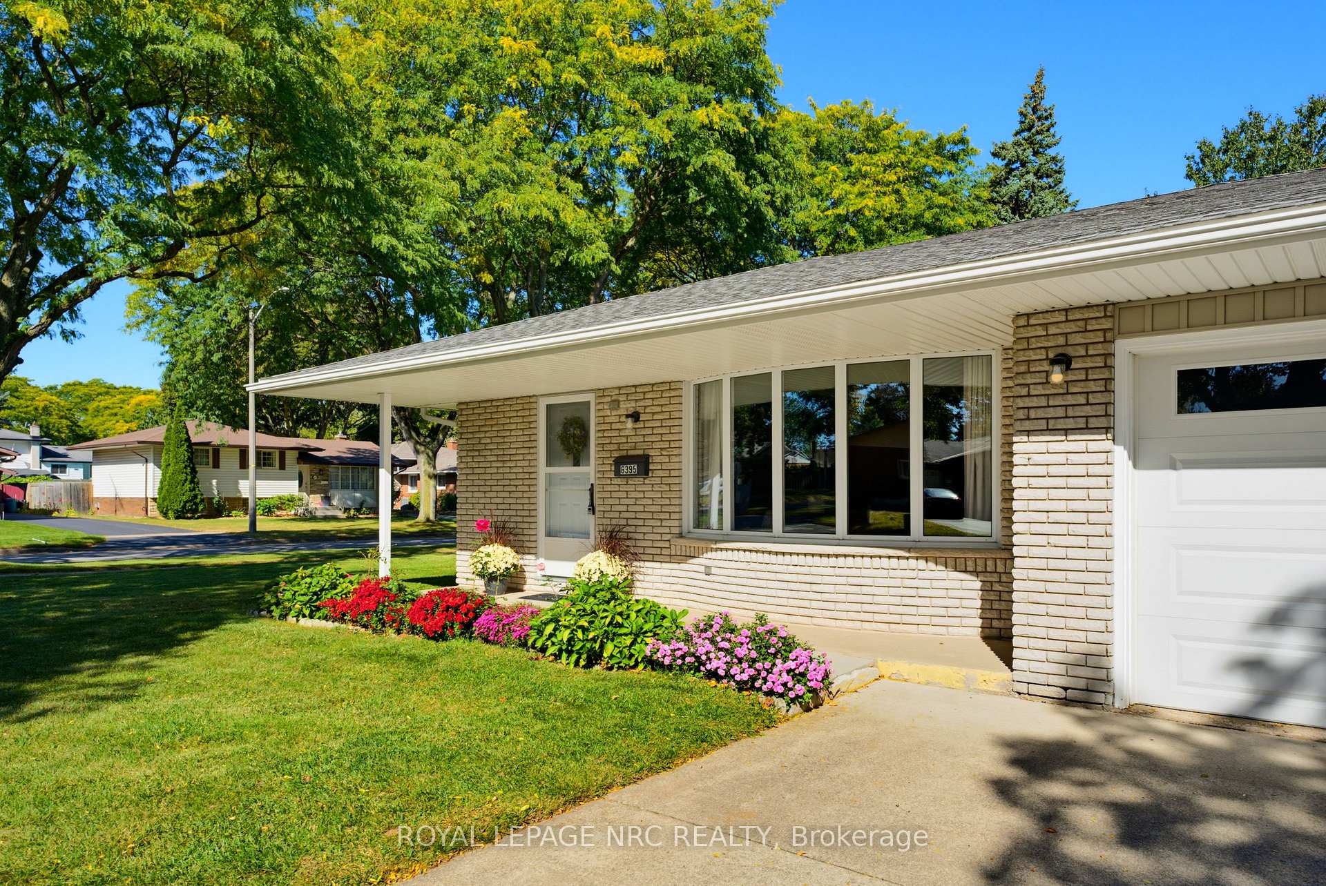 Photo 6 of 6395 Glengate Street, Niagara Falls, Morrison — HOMEH
