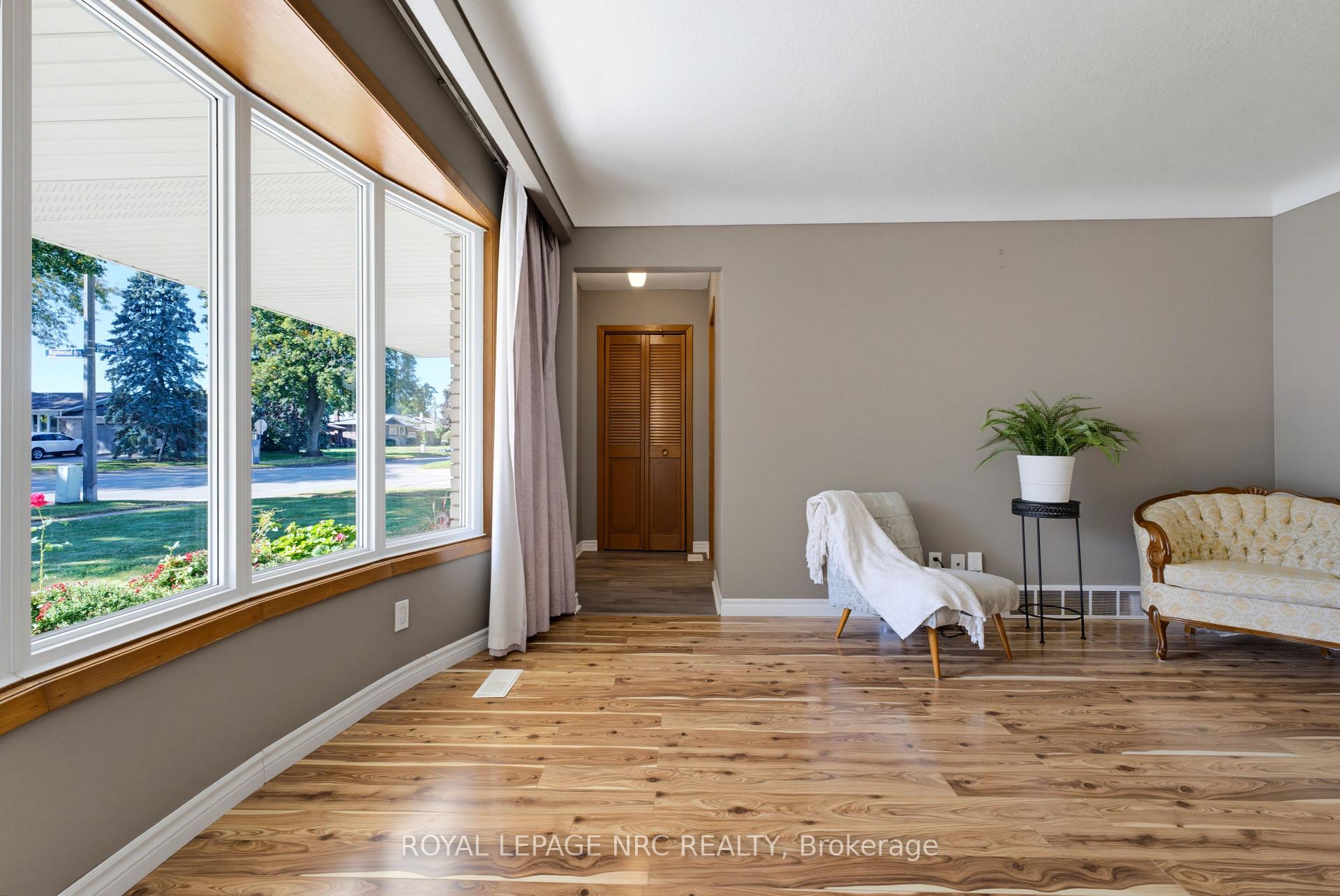 Photo 9 of 6395 Glengate Street, Niagara Falls, Morrison — HOMEH