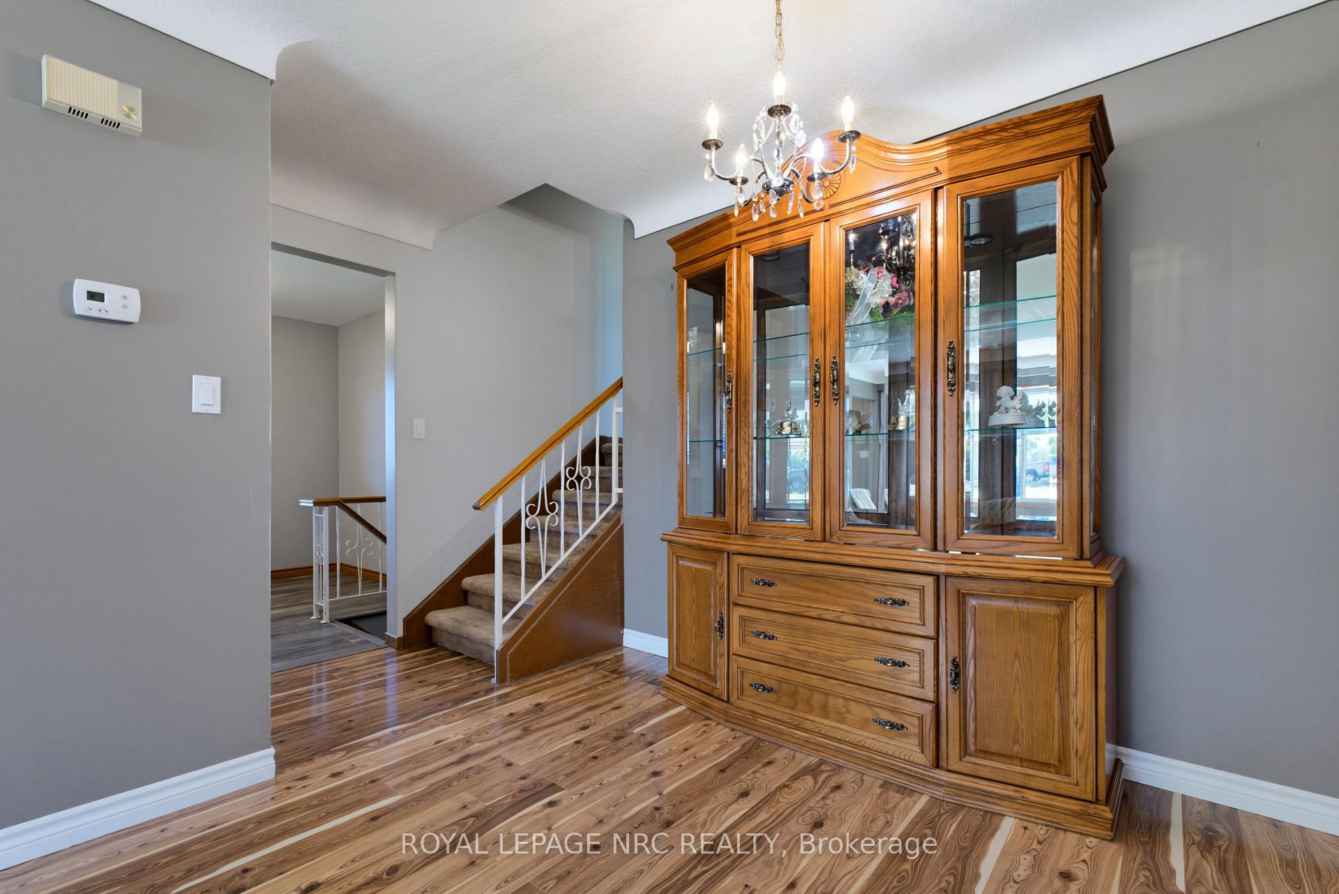 Photo 13 of 6395 Glengate Street, Niagara Falls, Morrison — HOMEH