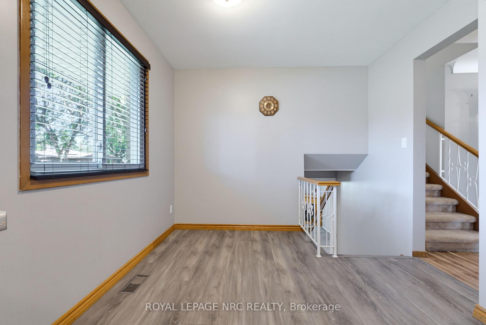 Photo 18 of 6395 Glengate Street, Niagara Falls, Morrison — HOMEH