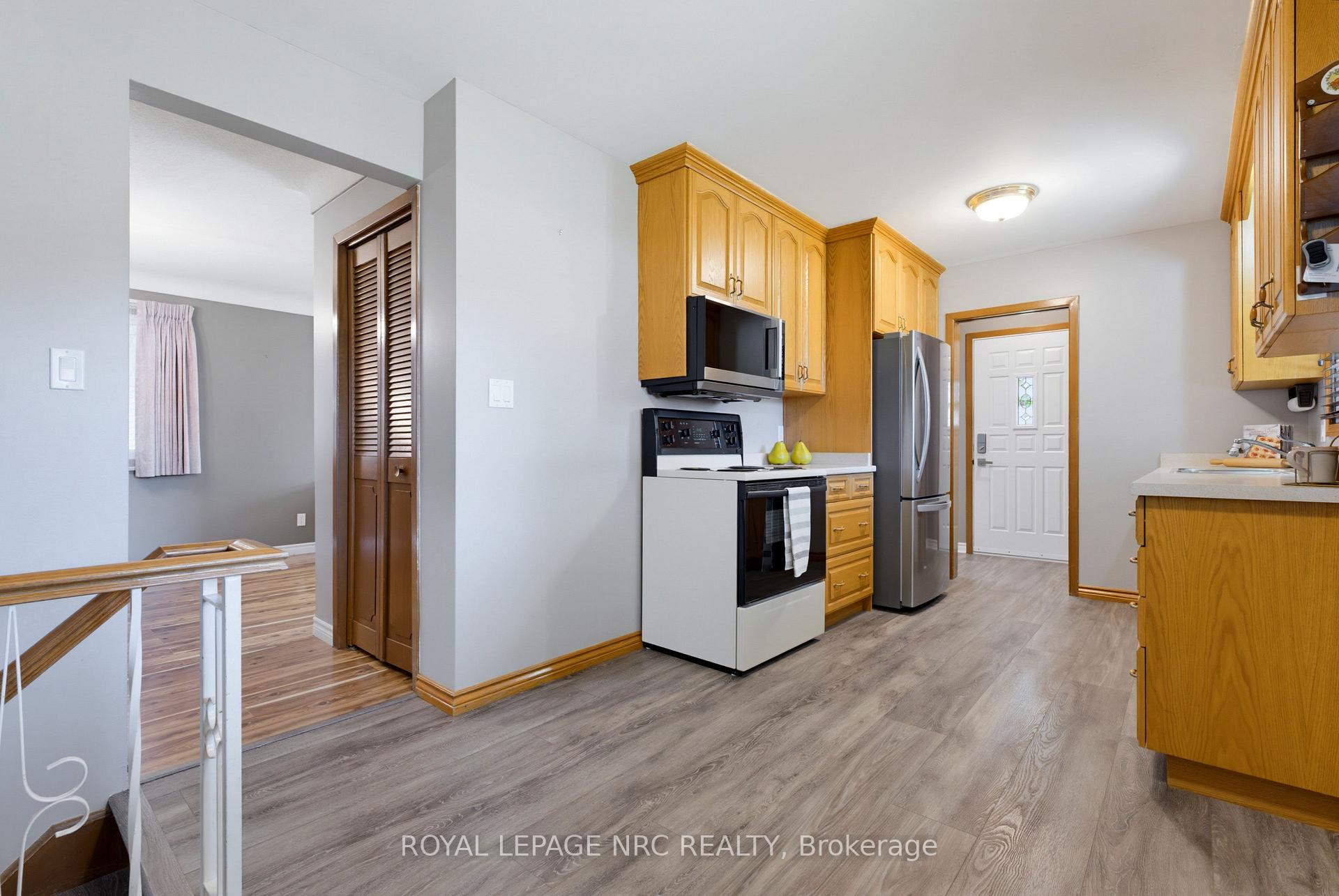 Photo 19 of 6395 Glengate Street, Niagara Falls, Morrison — HOMEH