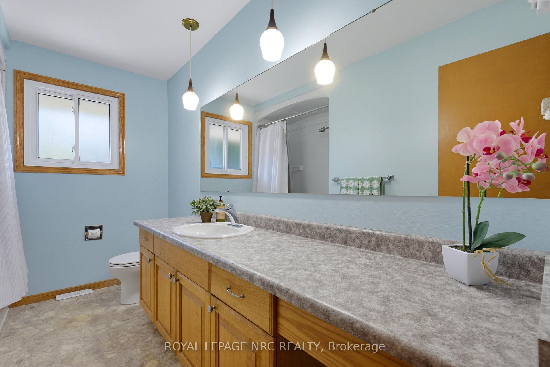Photo 20 of 6395 Glengate Street, Niagara Falls, Morrison — HOMEH