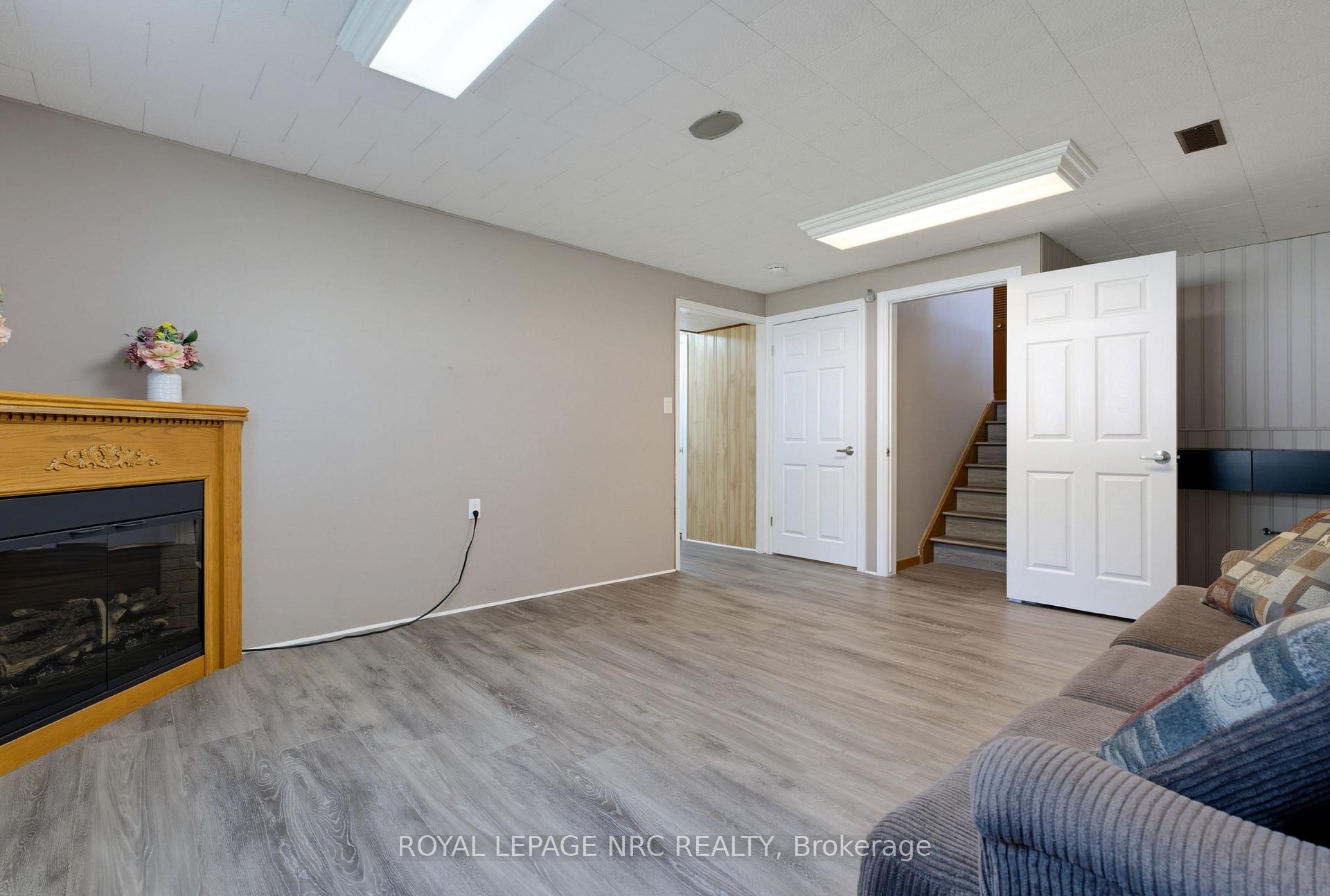 Photo 24 of 6395 Glengate Street, Niagara Falls, Morrison — HOMEH