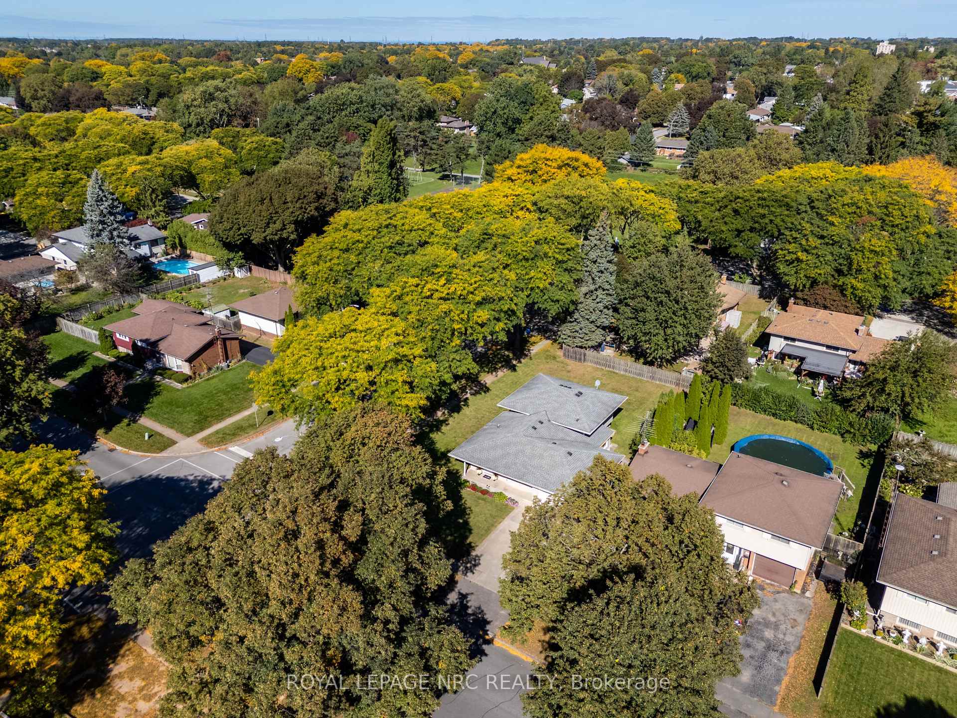 Photo 38 of 6395 Glengate Street, Niagara Falls, Morrison — HOMEH