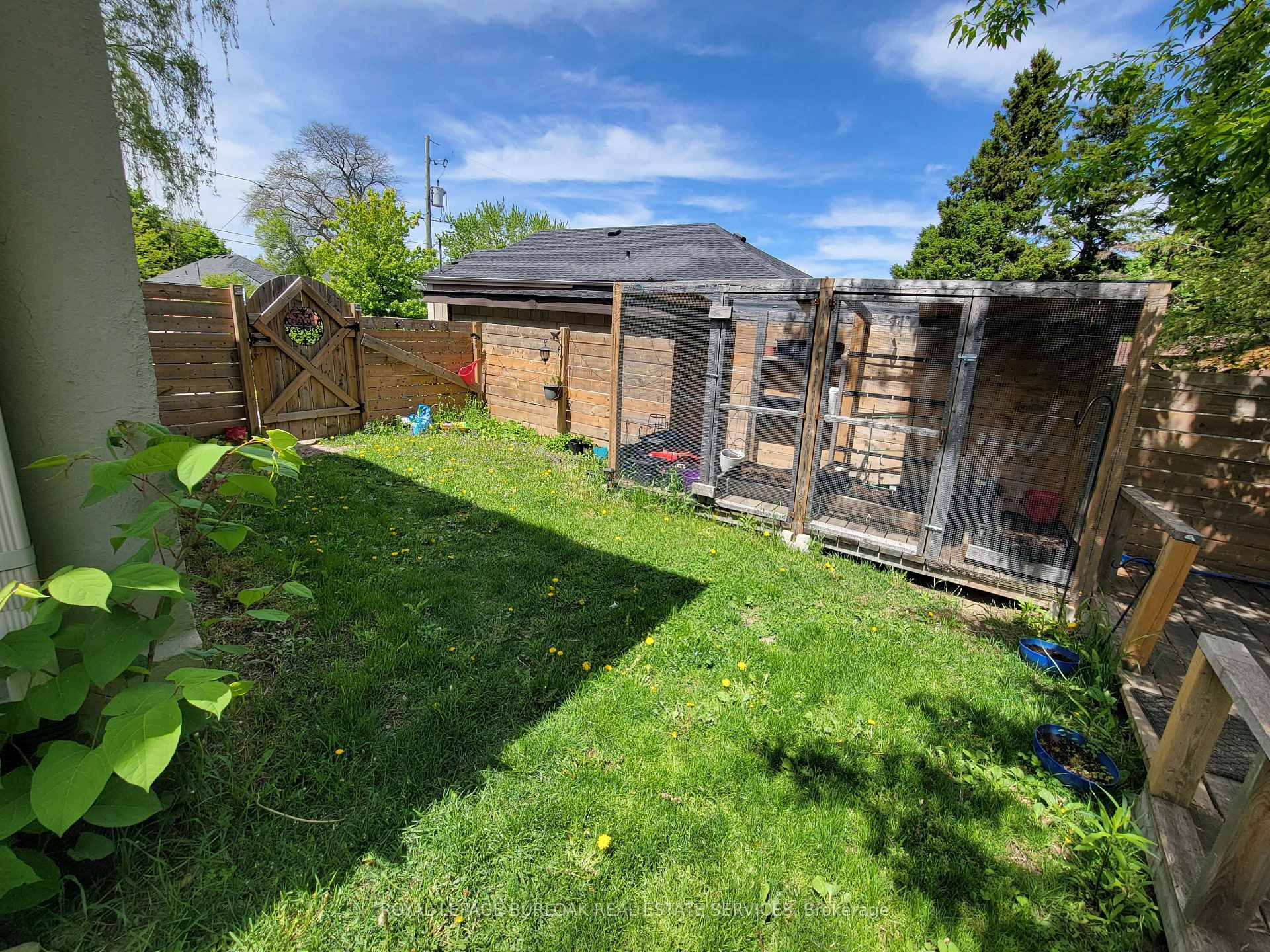 Photo 12 of Unit 1, 303 East 19 Street, Hamilton, Inch Park — HOMEH
