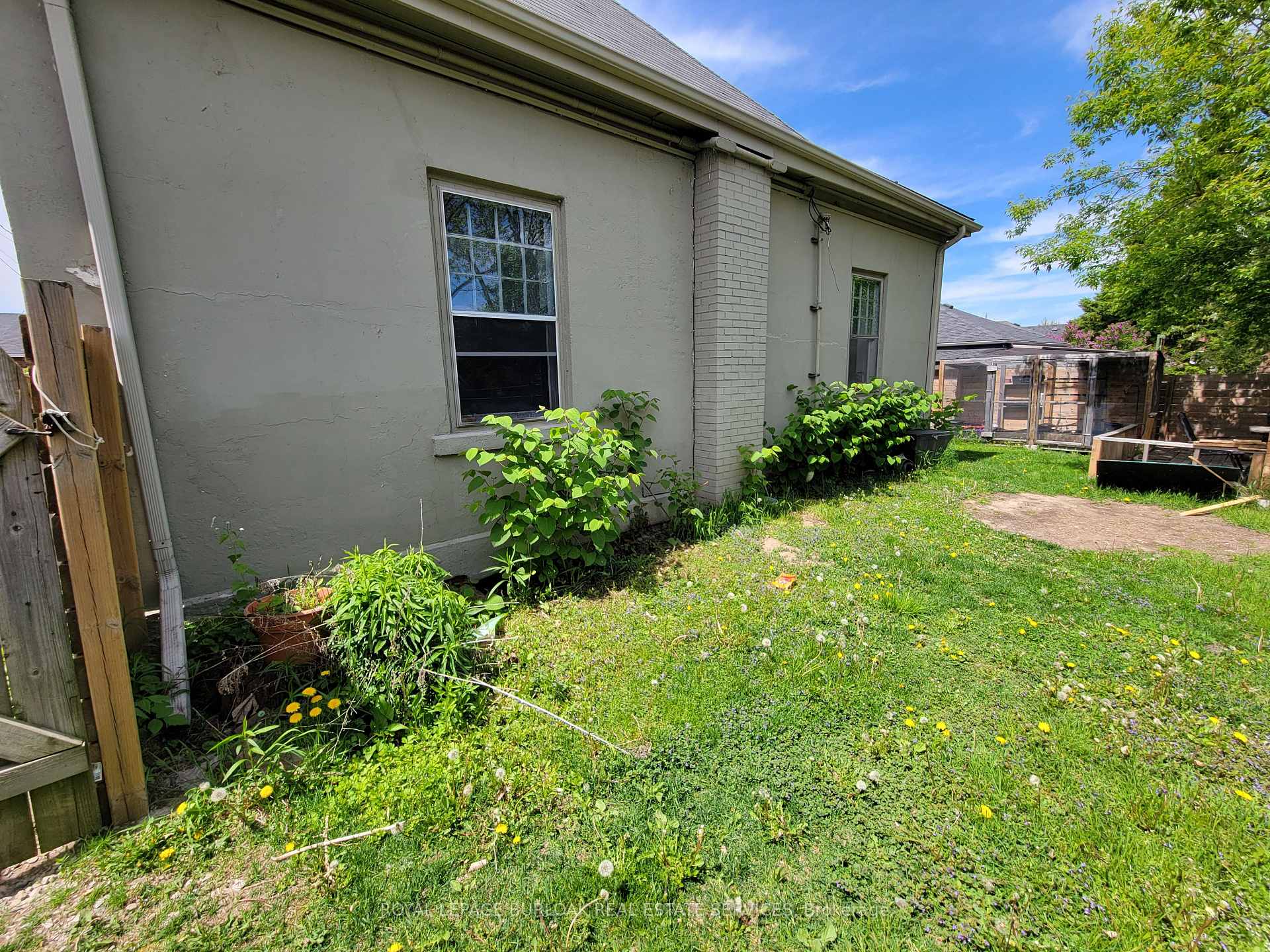 Photo 13 of Unit 1, 303 East 19 Street, Hamilton, Inch Park — HOMEH