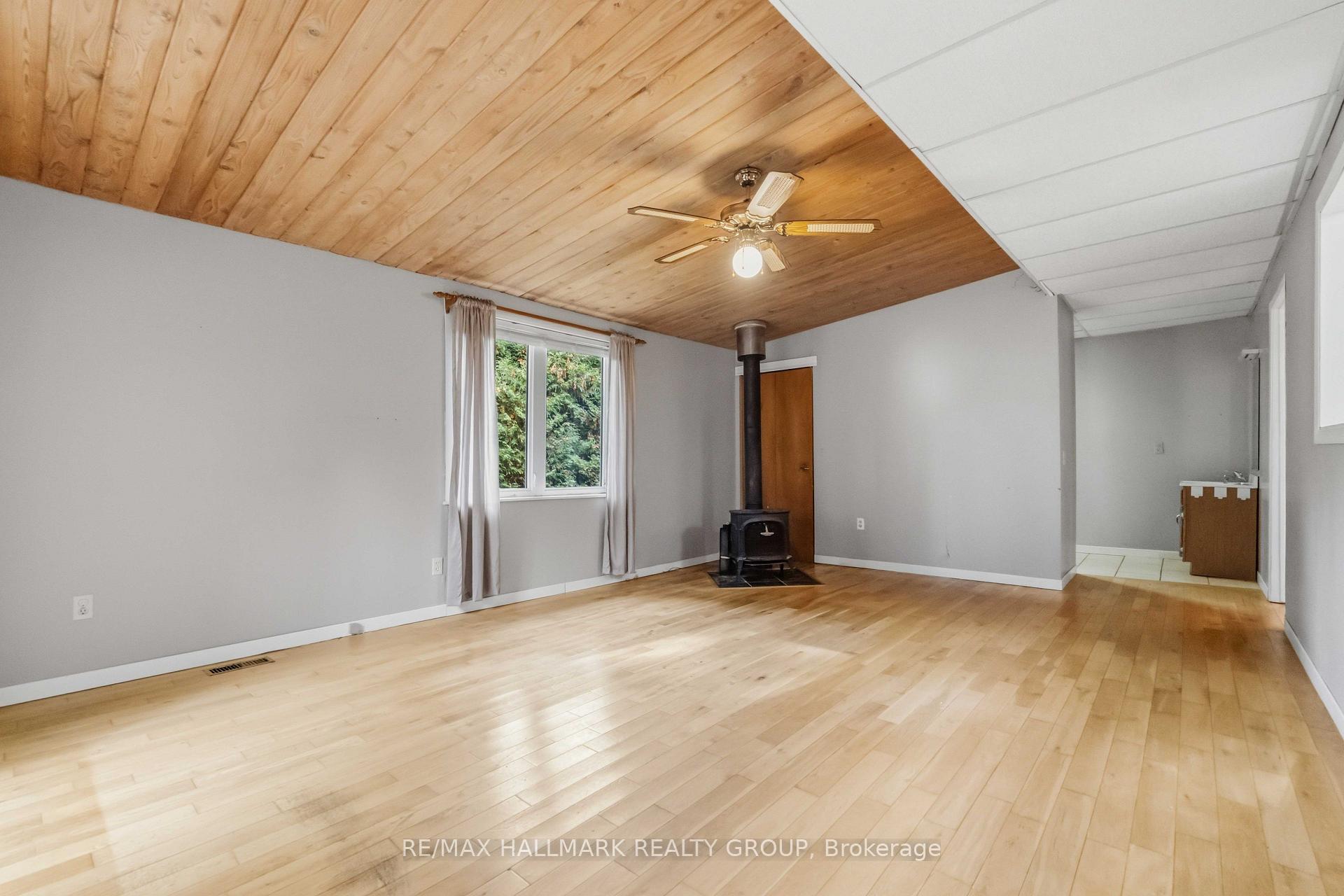 Photo 13 of 3 Sandwell Crescent, Ottawa, Kanata - Beaverbrook — HOMEH