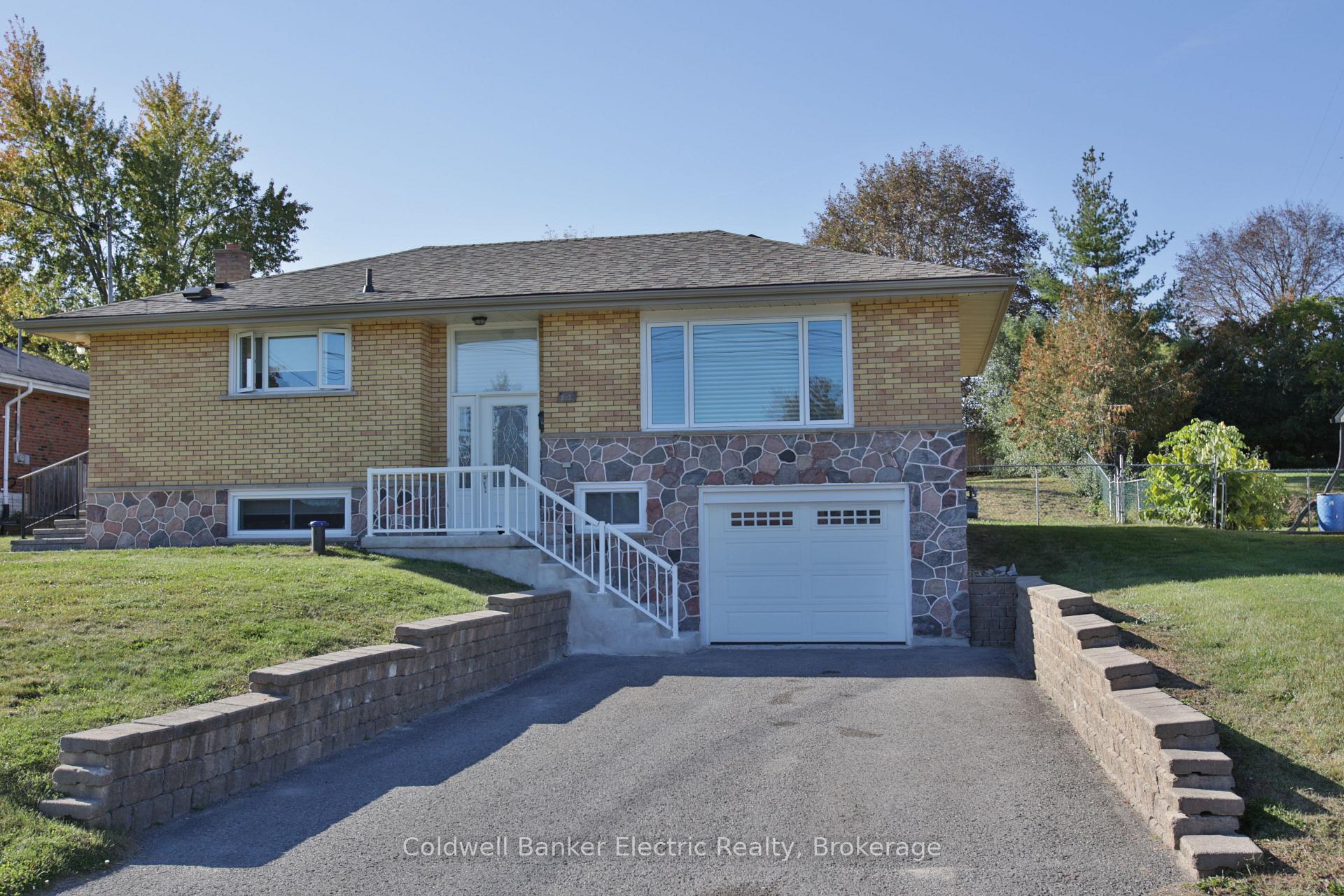 Photo 2 of 282 Gifford Drive, Douro-Dummer — HOMEH