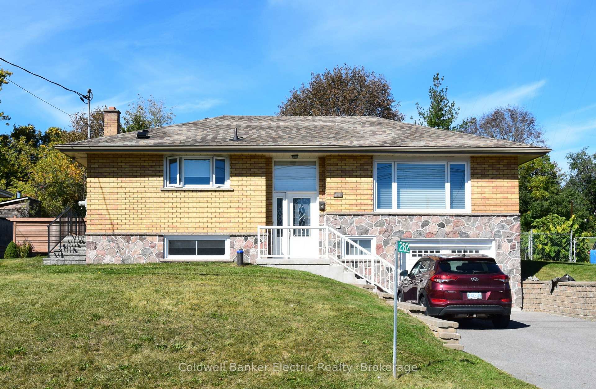 Photo of 282 Gifford Drive