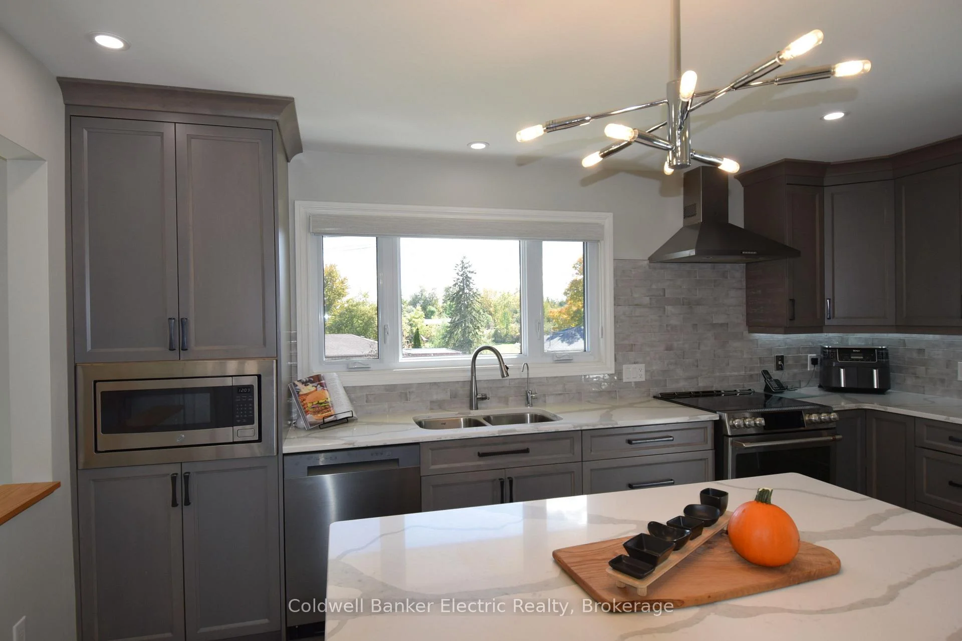 Photo 6 of 282 Gifford Drive, Douro-Dummer — HOMEH