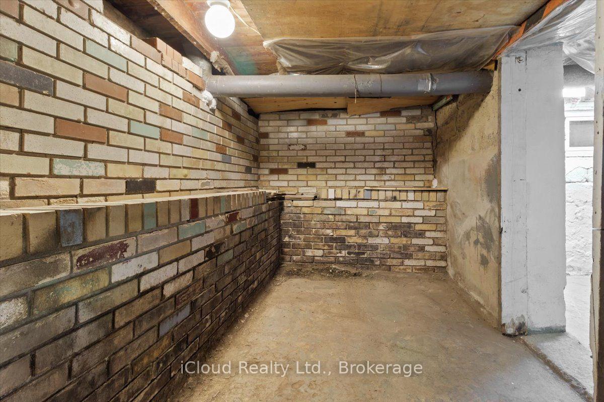 Photo 18 of 29 Biggar Avenue, Hamilton, Industrial Sector — HOMEH